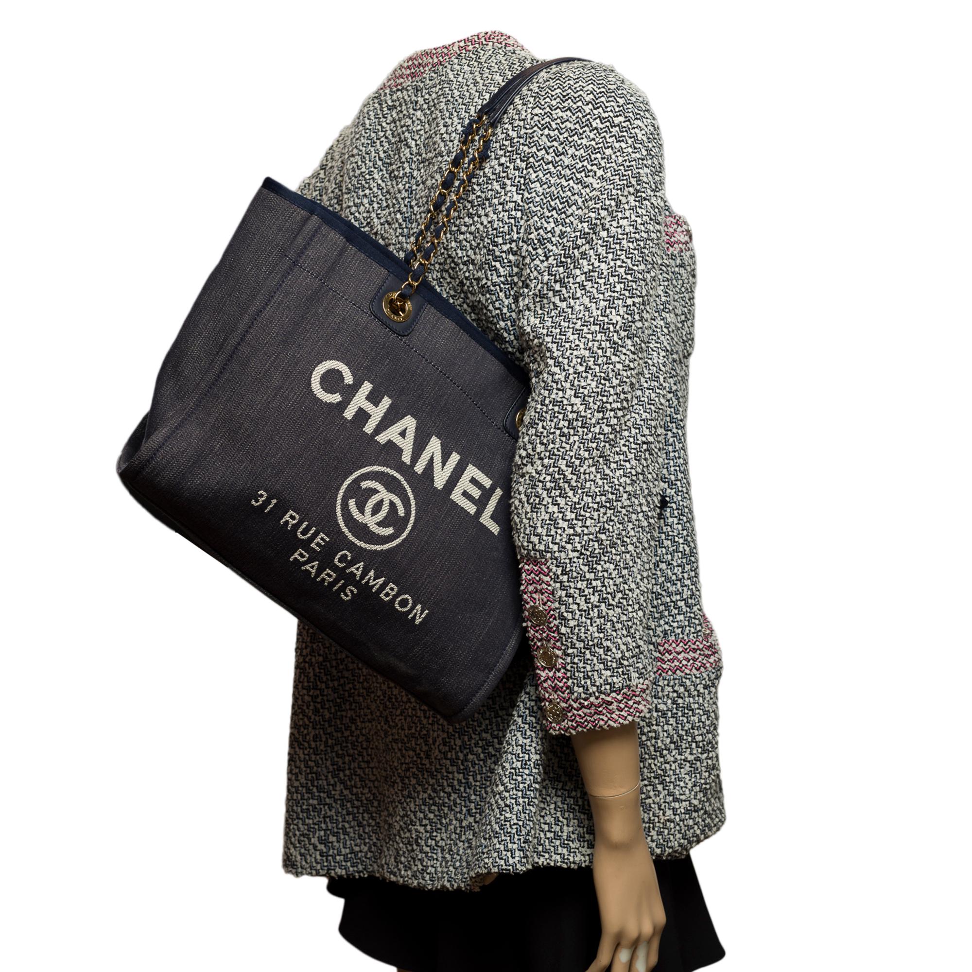 Amazing Chanel Deauville Tote bag in blue denim canvas, GHW For Sale 5