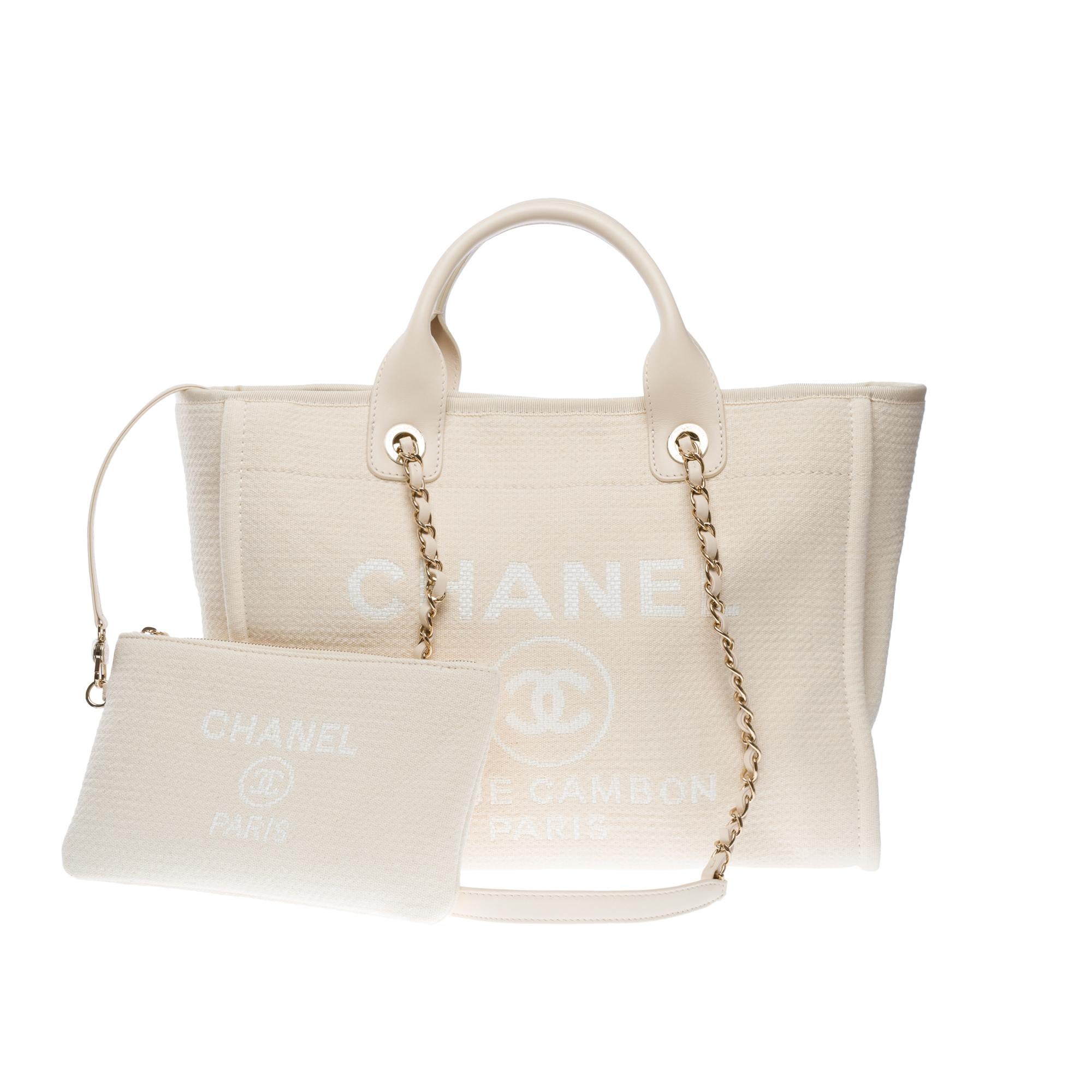 Superbe sac fourre-tout Chanel Deauville en toile blanc cassé Excellent état - En vente à Paris, IDF