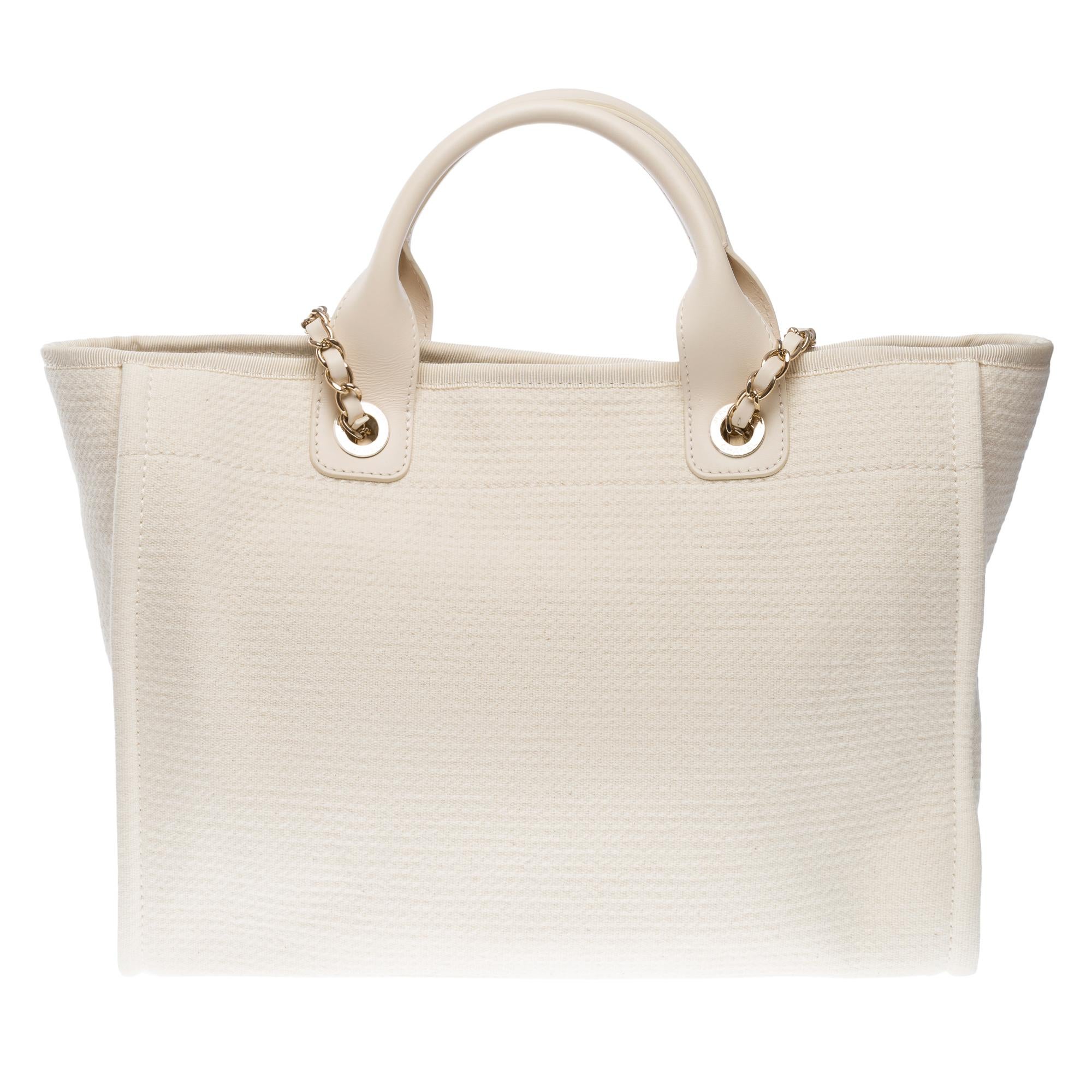 Superbe sac fourre-tout Chanel Deauville en toile blanc cassé en vente 1