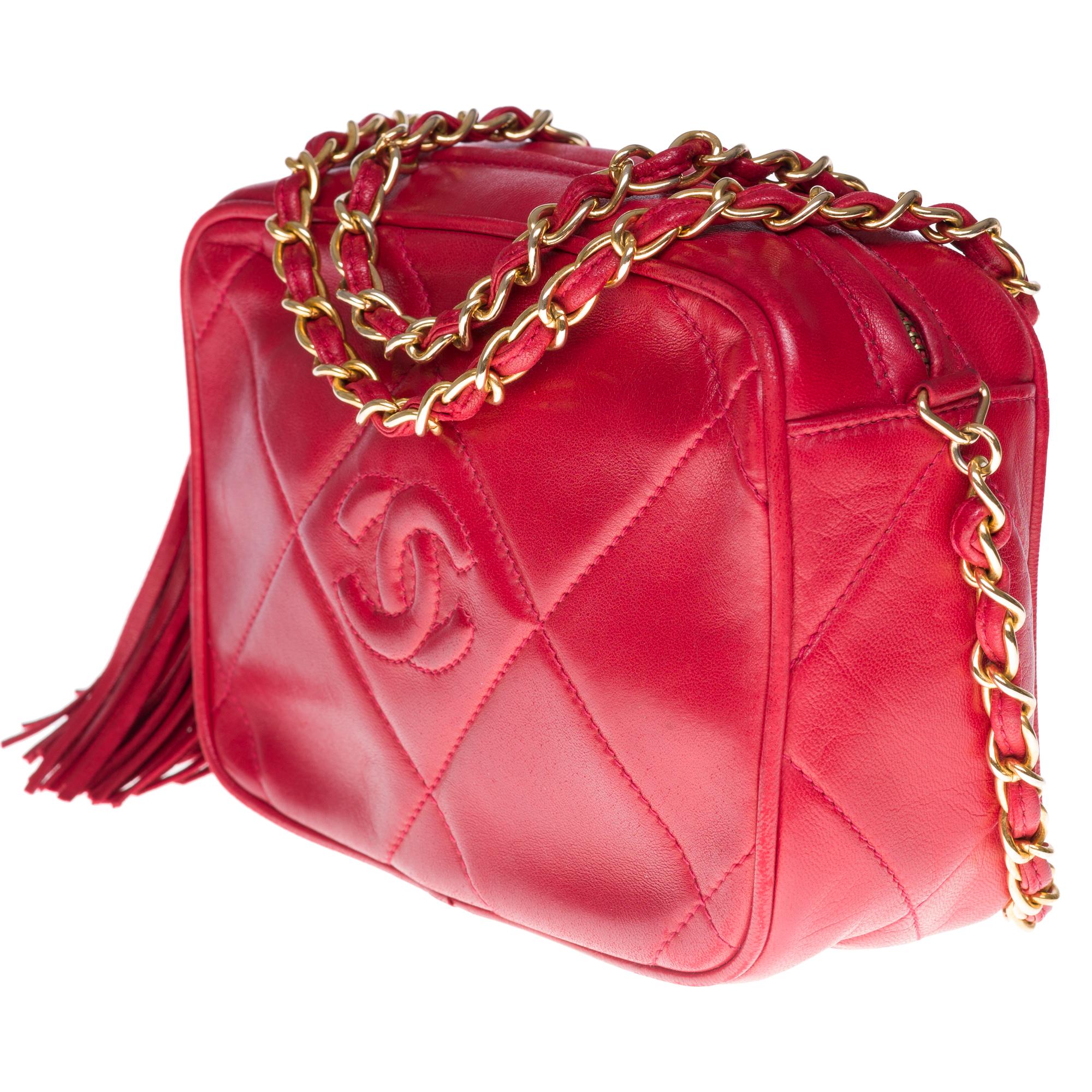 Amazing Chanel Mini Camera shoulder bag in Red quilted leather, gold hardware In Good Condition In Paris, IDF