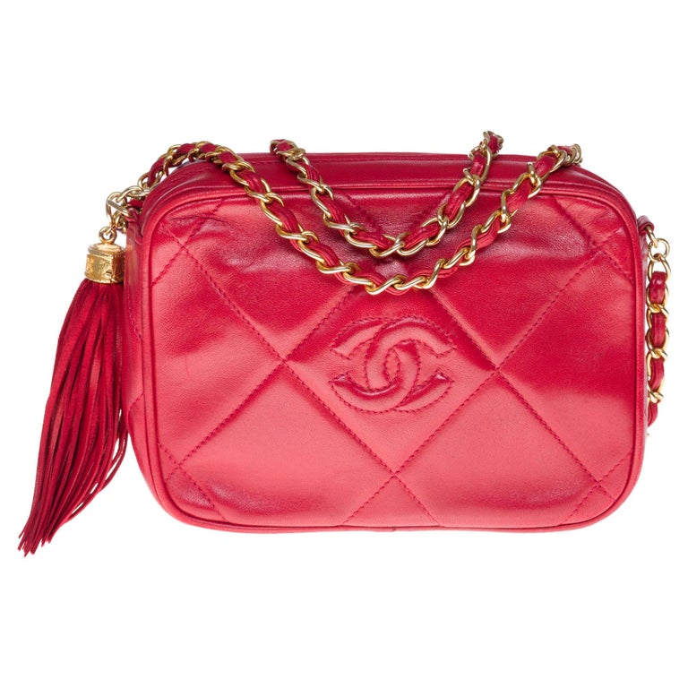 Amazing Chanel Mini Camera shoulder bag in Red quilted leather, gold