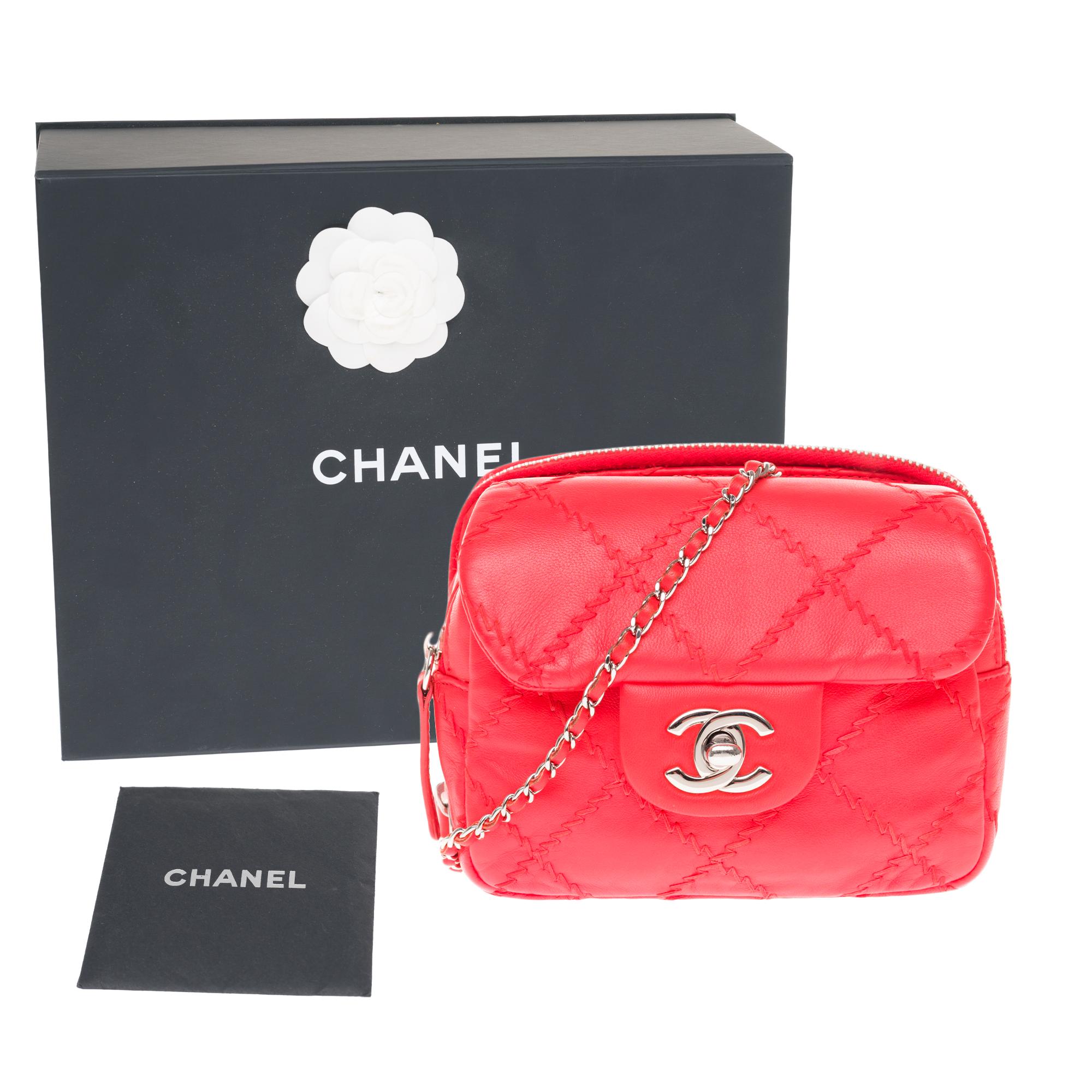 Amazing chanel Purse/Wallet in red leather and silver hardware 7
