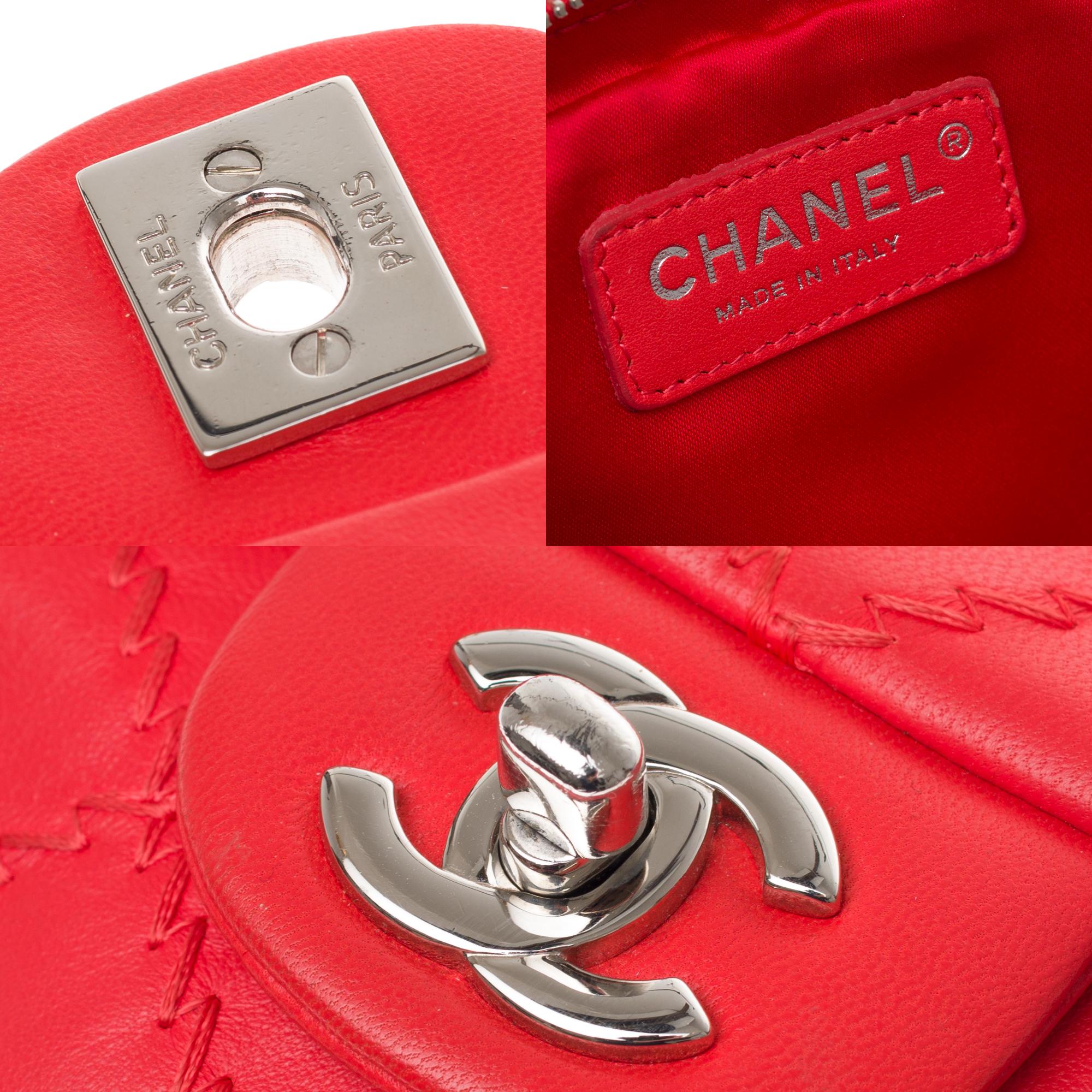 Women's Amazing chanel Purse/Wallet in red leather and silver hardware