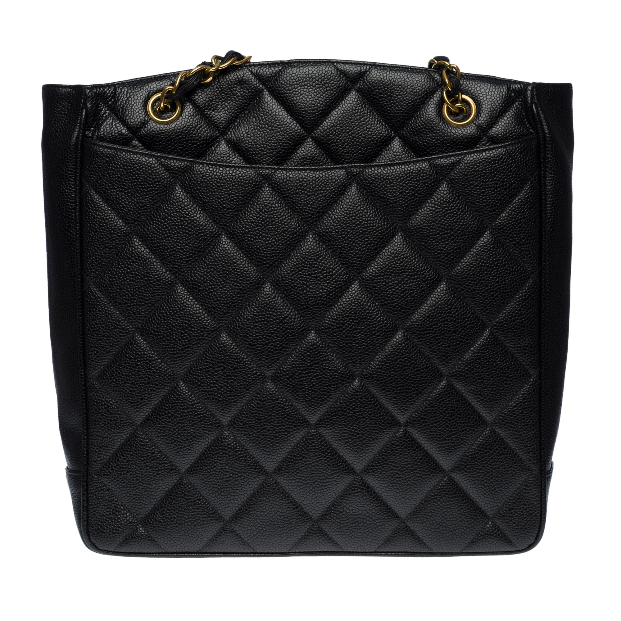 Exceptional Tote bag Chanel Shopping vintage black quilted Caviar leather, gold-plated metal hardware, double gold-plated metal chain-handle interlaced with black leather for hand or shoulder support
Black leather lining, 2 zippered