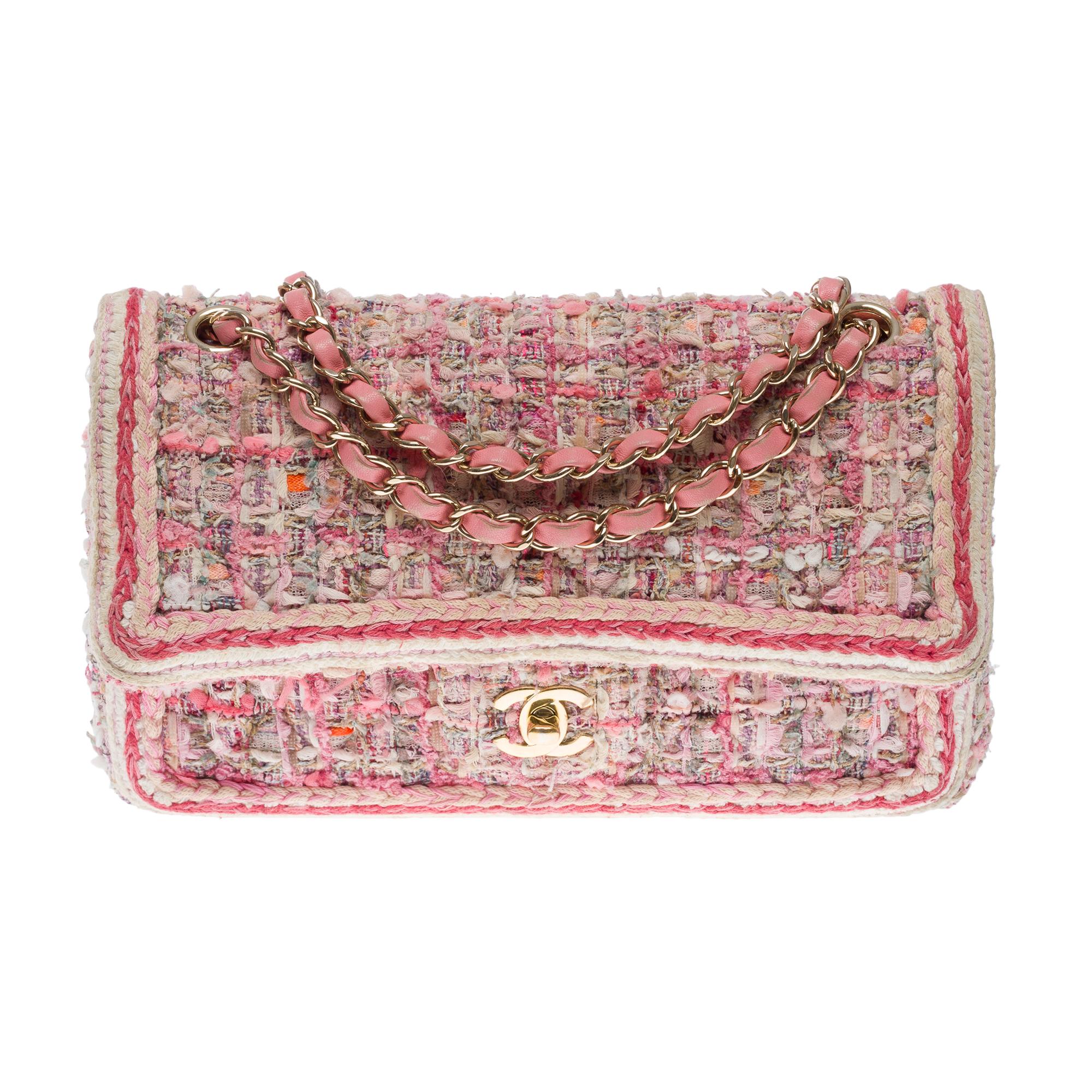 Exceptional​ ​and​ ​Rare​ ​Timeless/Classic​ ​double​ ​flap​ ​shoulder​ ​bag​ ​in​ ​pink​ ​quilted​ ​Tweed,​ ​champagne​ ​metal​ ​hardware,​ ​champagne​ ​metal​ ​handle​ ​interlaced​ ​with​ ​pink​ ​leather​ ​for​ ​a​ ​hand​ ​or​ ​shoulder​ ​or​