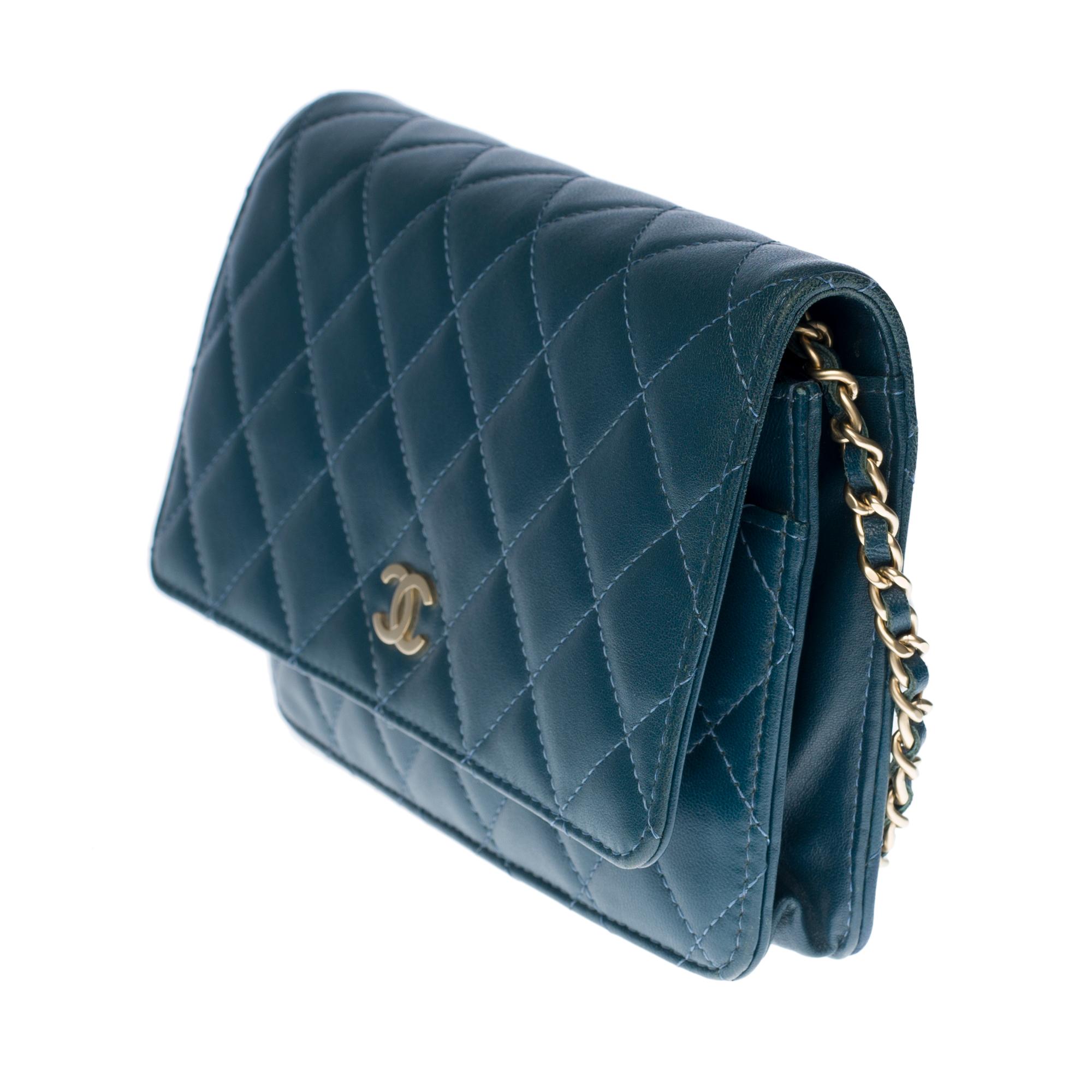 Blue Amazing Chanel Wallet on Chain (WOC) shoulder bag in blue quilted leather, GHW