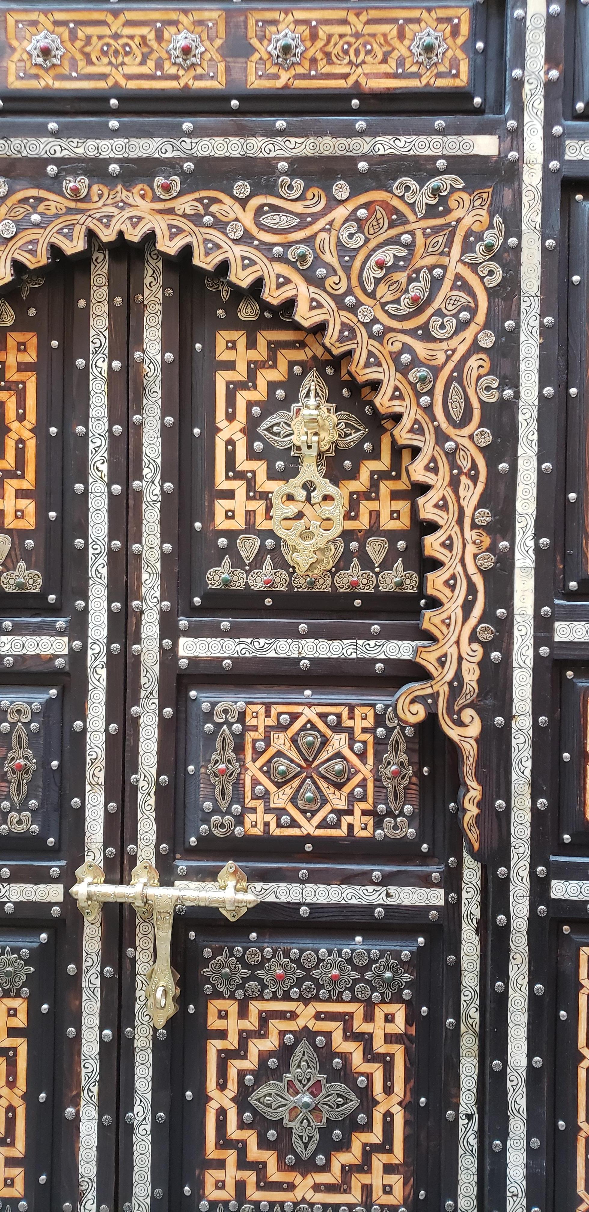 Hand-Carved Amazing Chefchaouen Wooden Door All Inlaid, LM24 / 3 For Sale