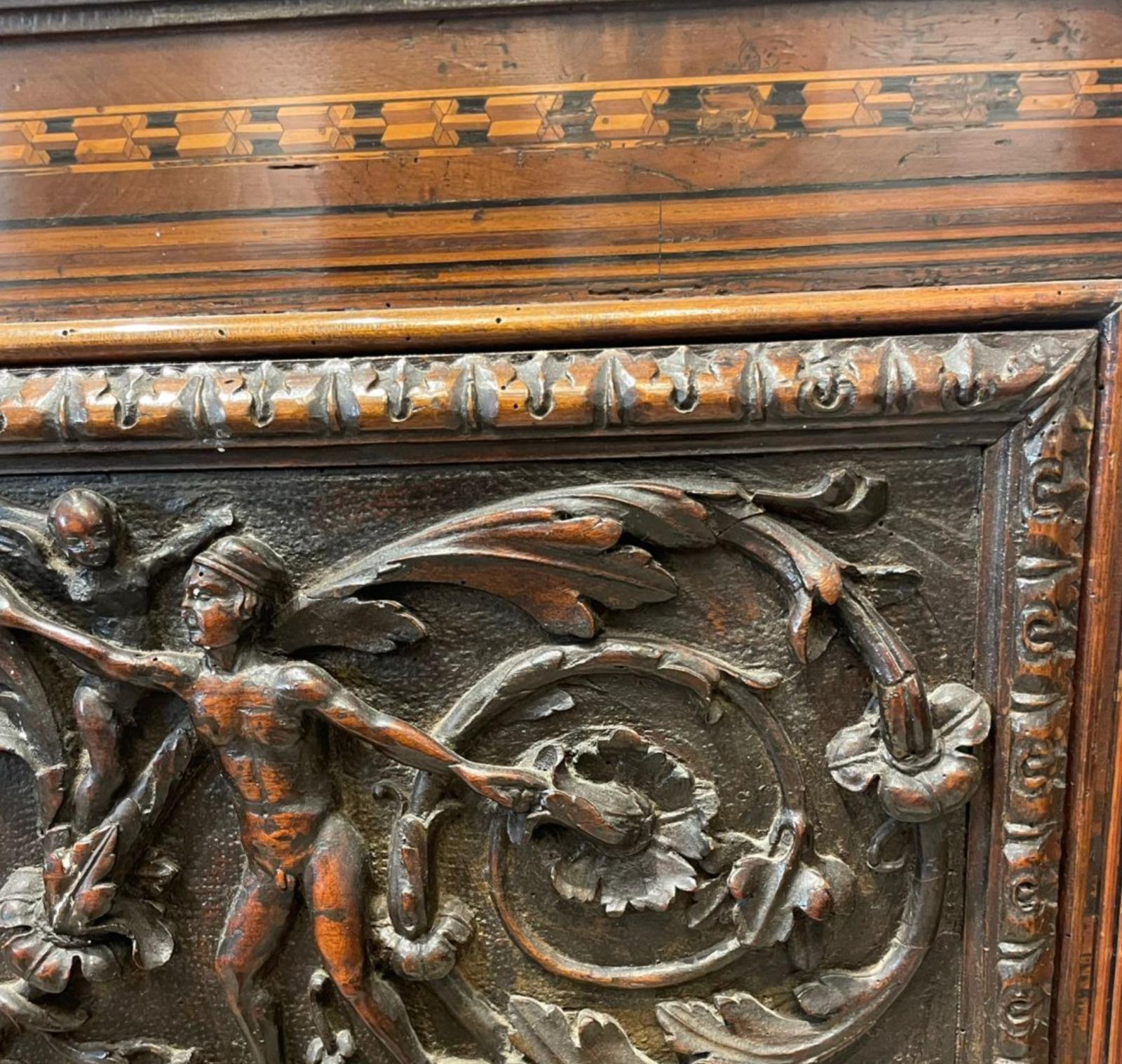 Amazing Chest, Italy, late 16th century For Sale 5