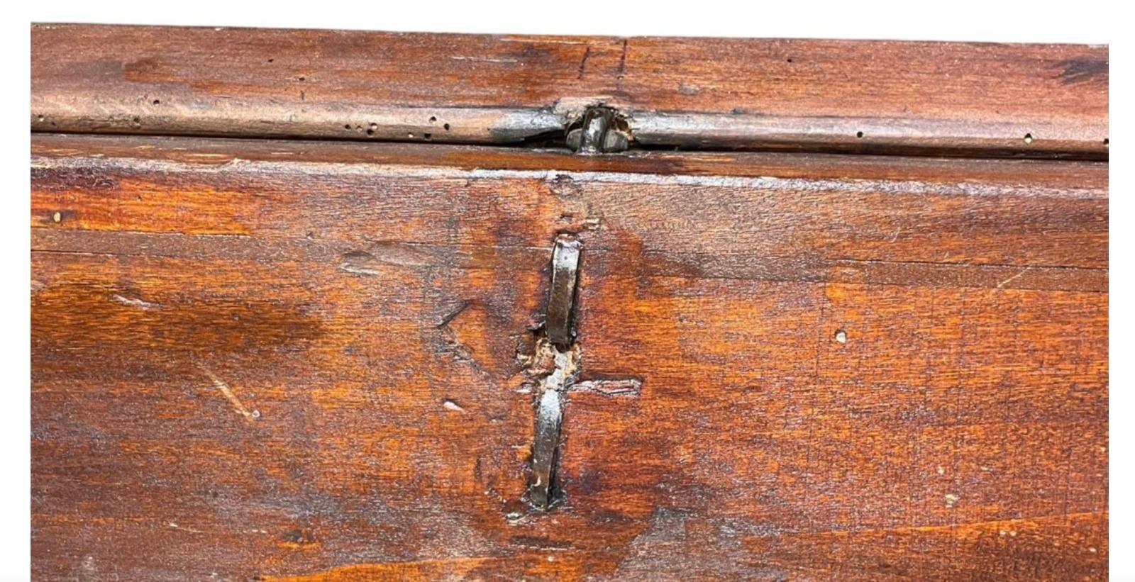 Wood Amazing Chest, Italy, late 16th century For Sale