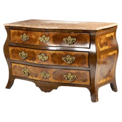 Commodes and Chests of Drawers