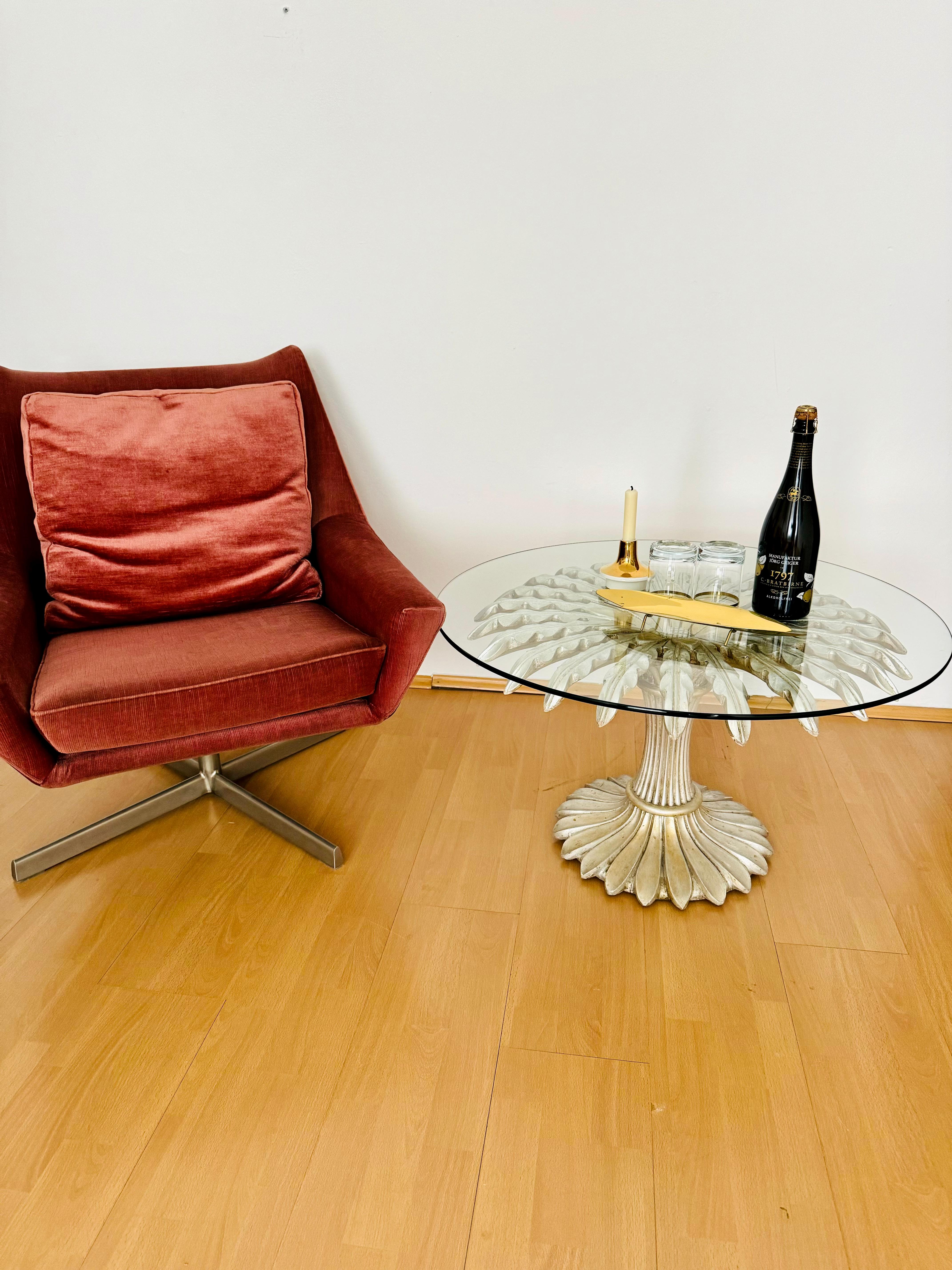 Amazing Coffee or Side Table For Sale 3