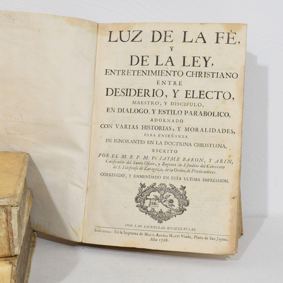 Étonnante Collection de livres en Vellum altéré du 17ème / 18ème siècle en vente 9