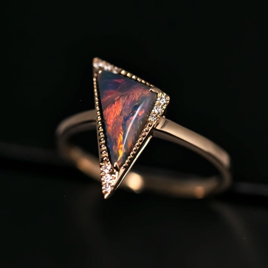 Brilliant Cut Amazing Color Triangle Black Opal Diamond Engagement Ring 18K Yellow Gold For Sale