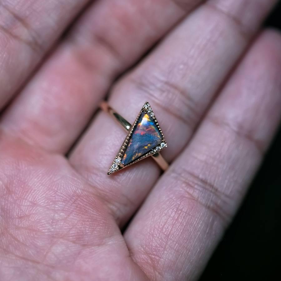 Women's or Men's Amazing Color Triangle Black Opal Diamond Engagement Ring 18K Yellow Gold For Sale