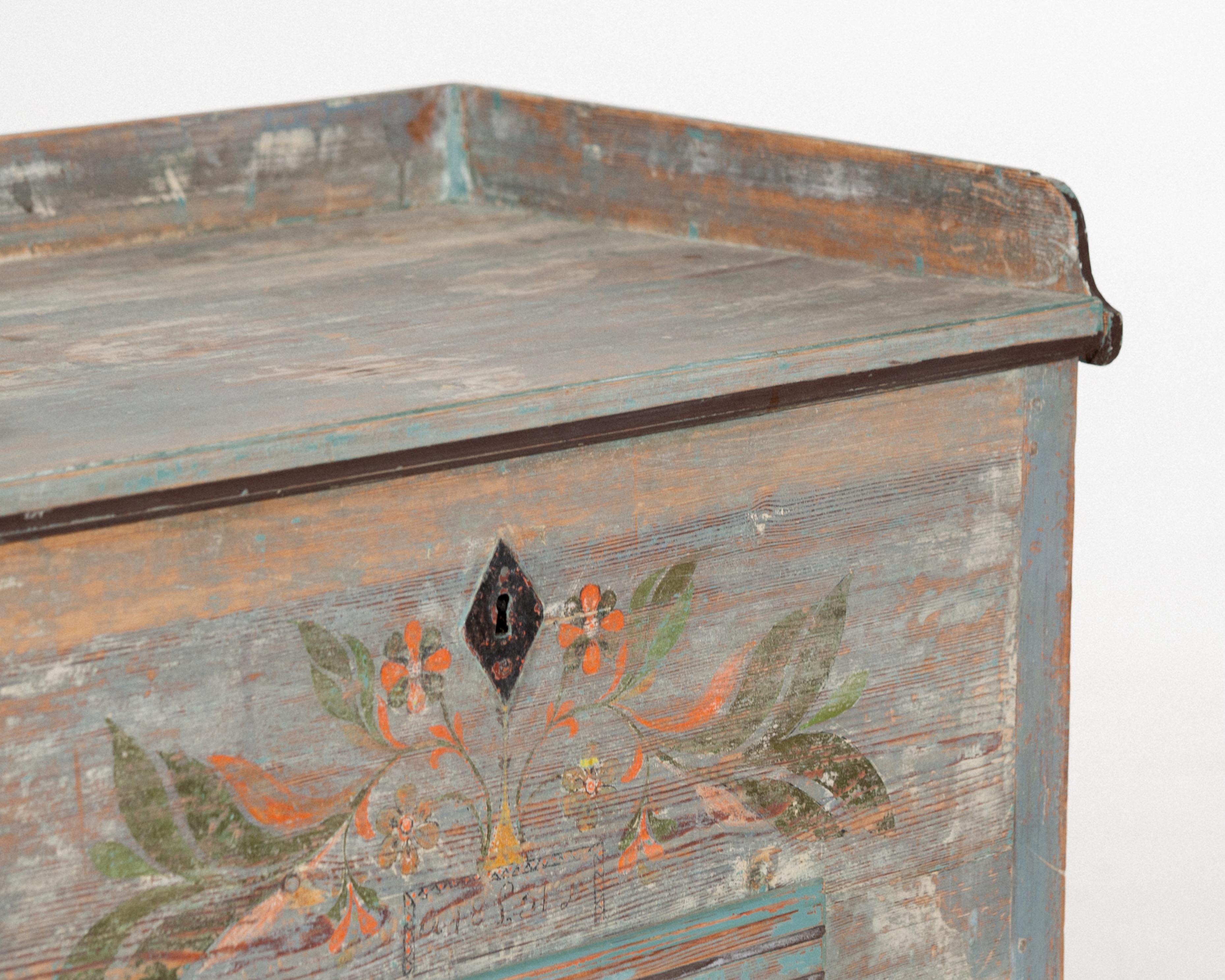 Étonnante table console du Hälsingland en peinture d'origine, vers 1830. en vente 5