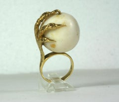 Amazing Coral Claw Ring