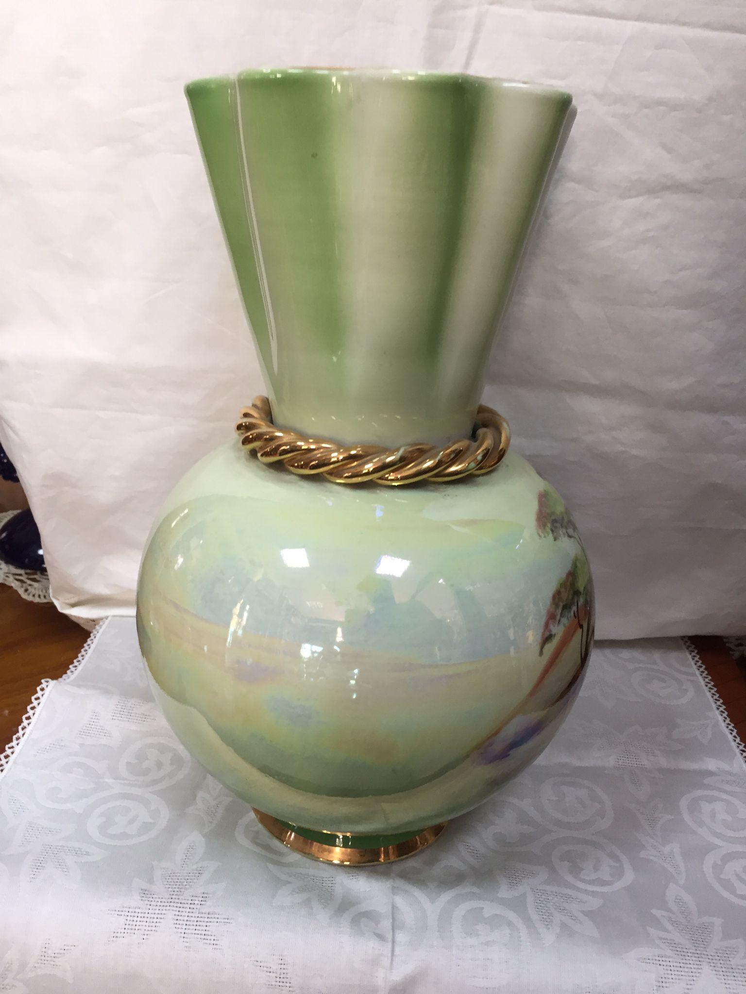 Amazing Decorative ceramic vase decorated with Landscapes. Italy 2000 In Excellent Condition For Sale In Catania, IT