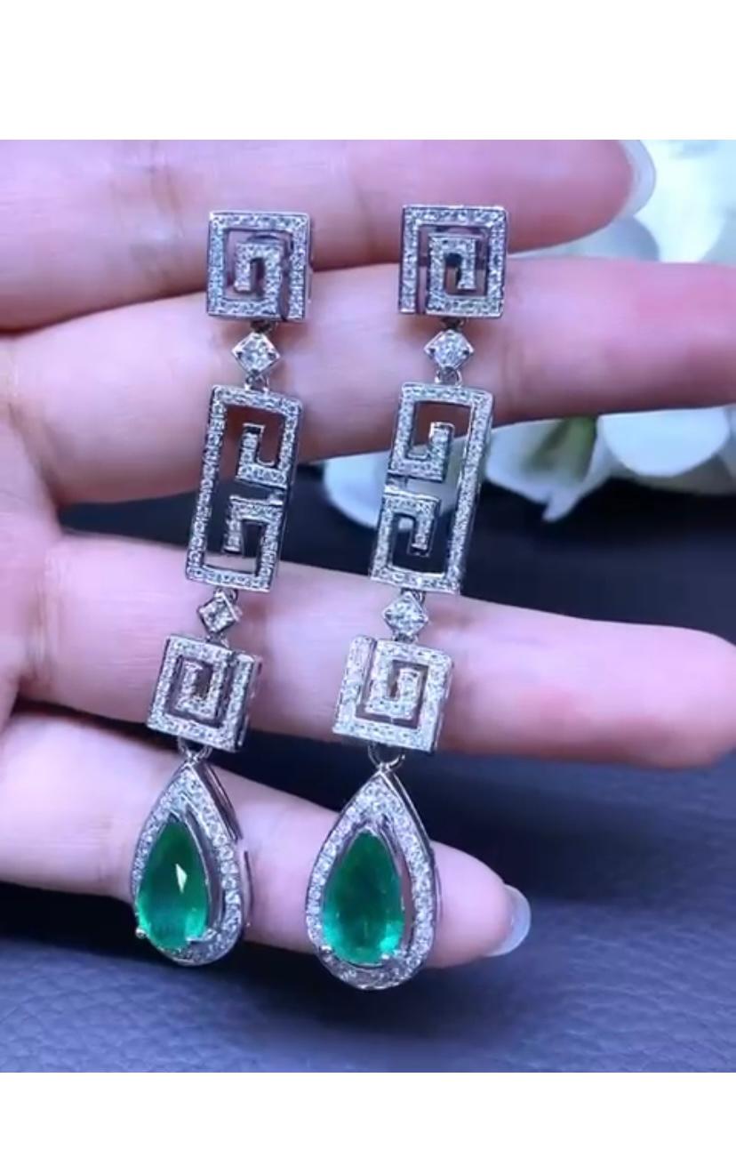 AIG Certified 4.10 Carats Zambian Emeralds  2.92 Ct Diamonds 18K Gold Earrings  In New Condition For Sale In Massafra, IT