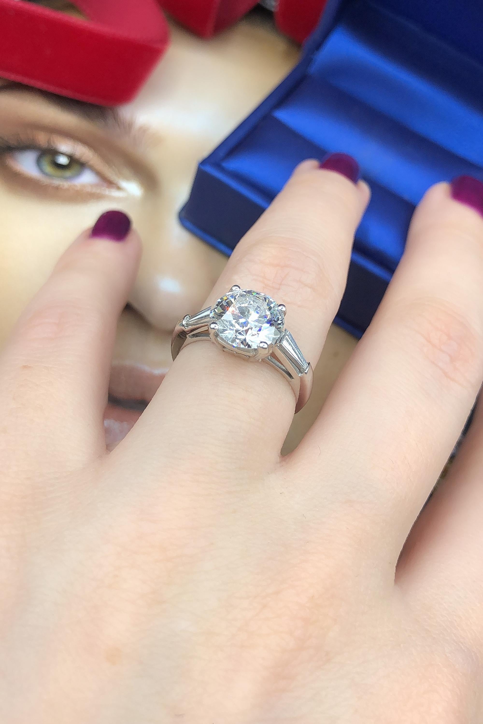 Women's Amazing Diamond Ring For Sale
