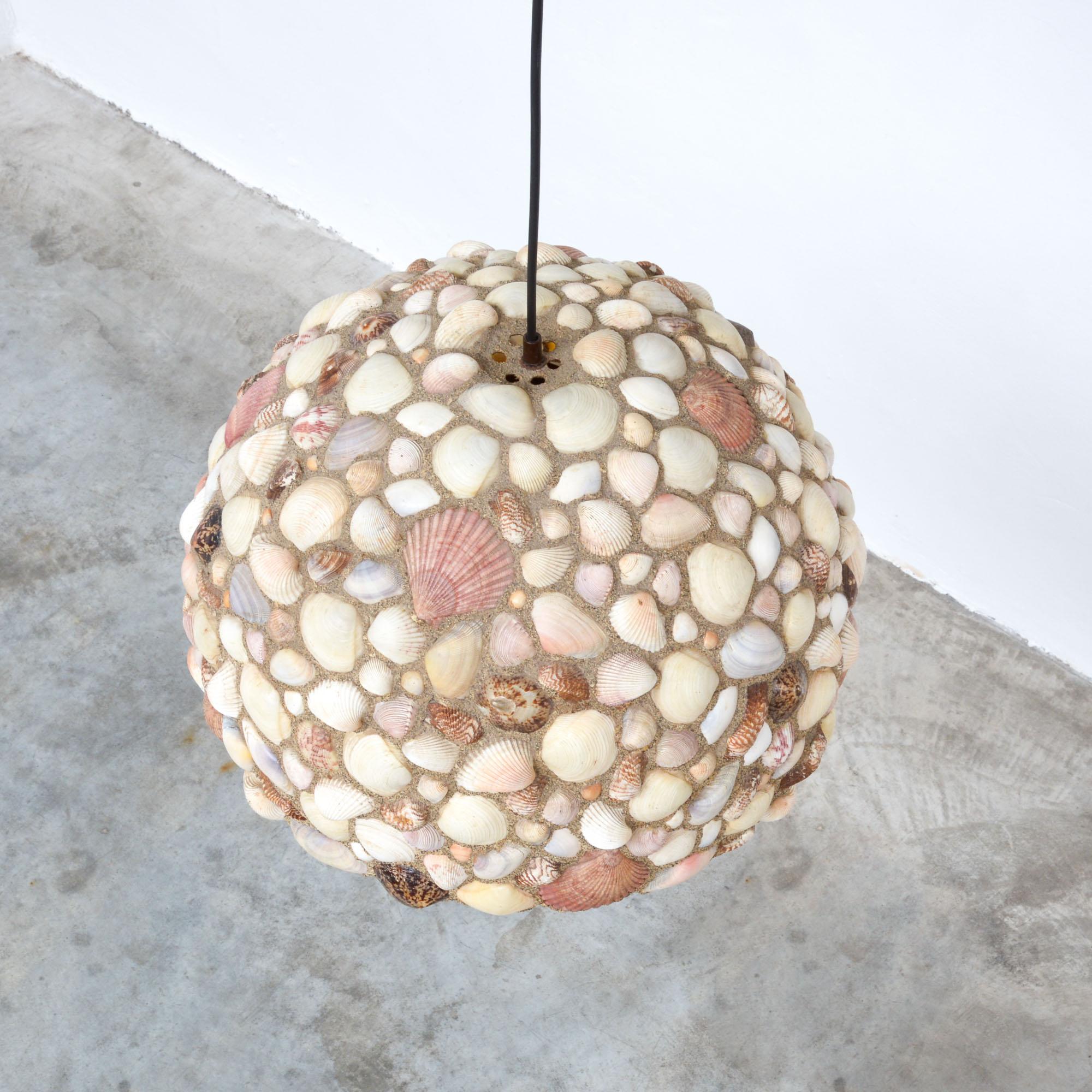 Amazing Dome Seashell Chandelier In Good Condition In Vlimmeren, BE