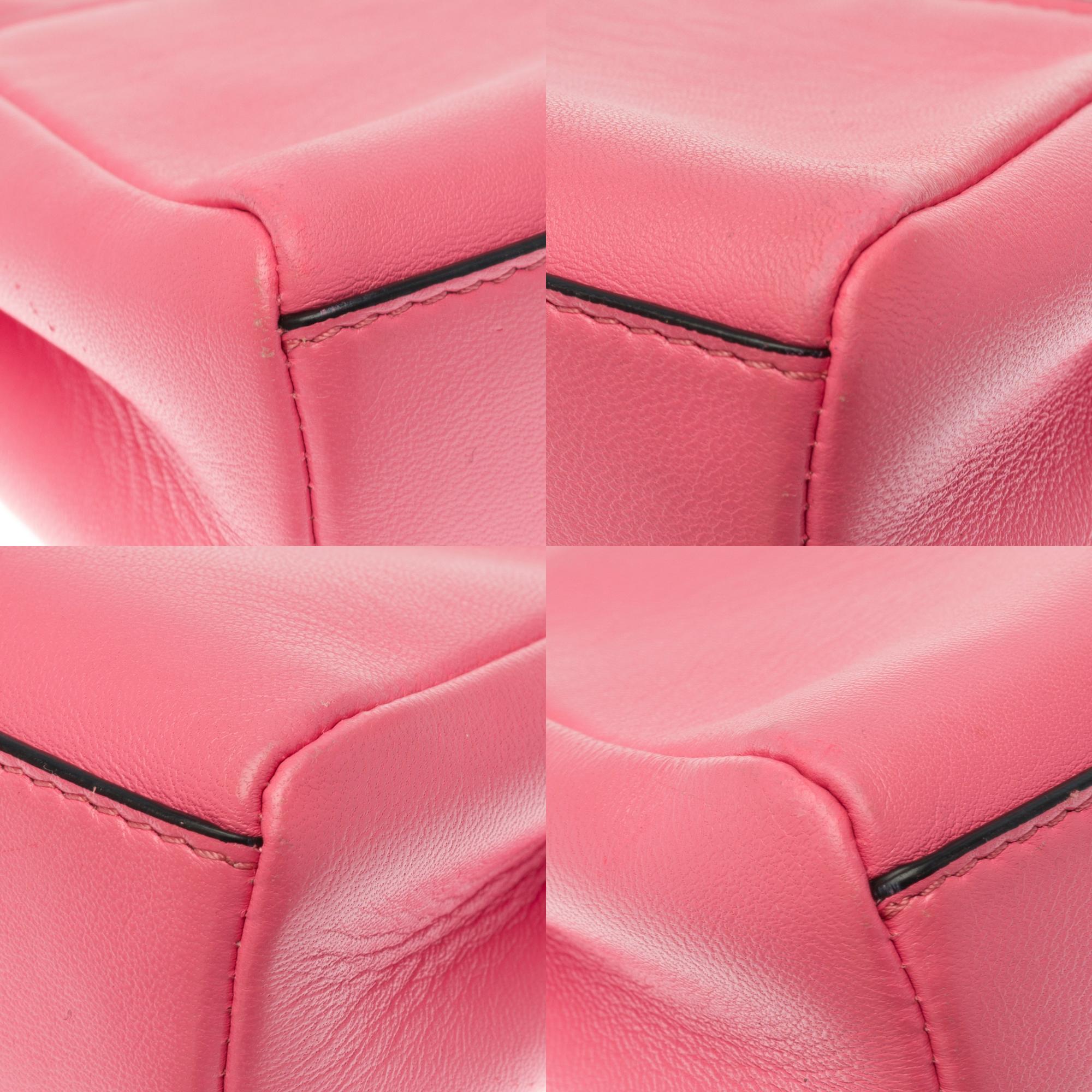 Amazing Fendi Micro Peekaboo shoulder bag in pink leather and gold hardware  5