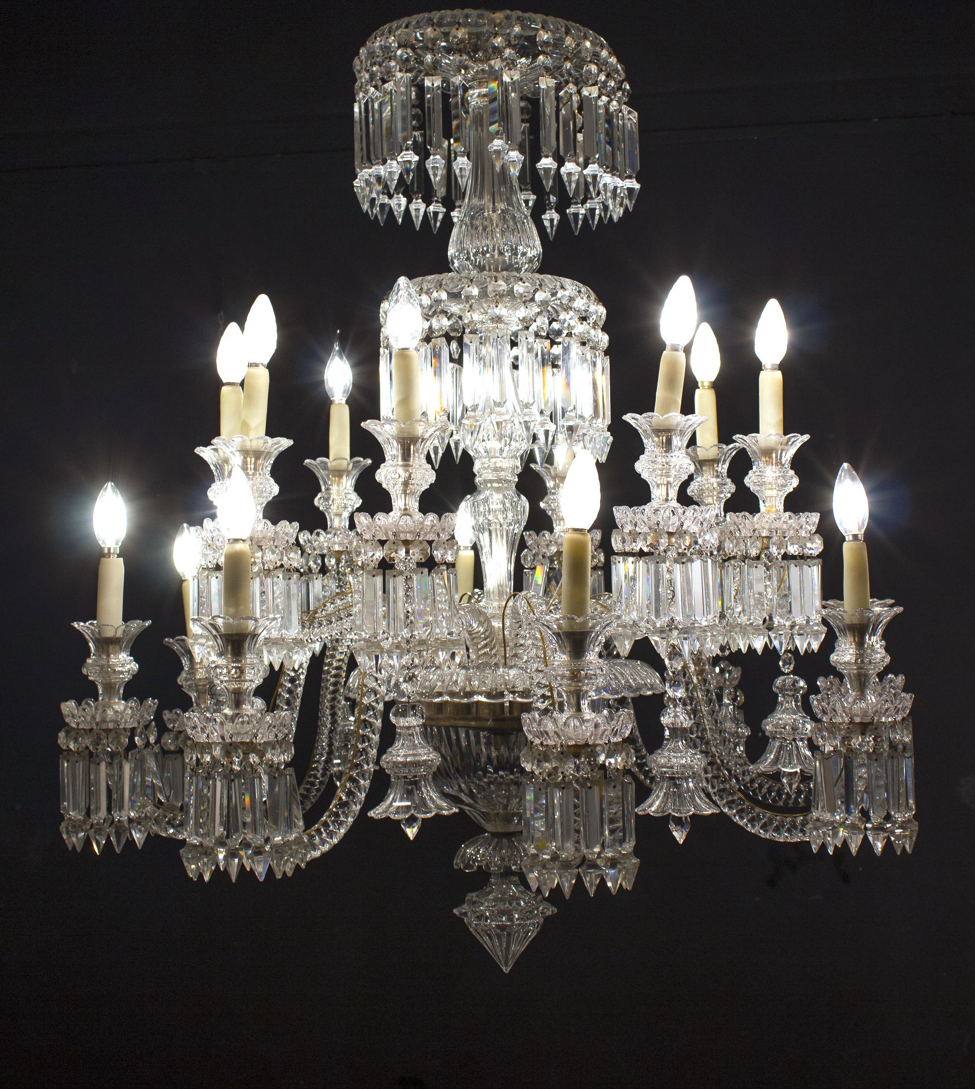 A sixteen-light crystal chandelier in the manner of Baccarat. The 16 lights are on three floors. The crystals are perfectly preserved.
Cleaned and re-wired, in full working order and ready to use. In excellent vintage condition. The crystals, all