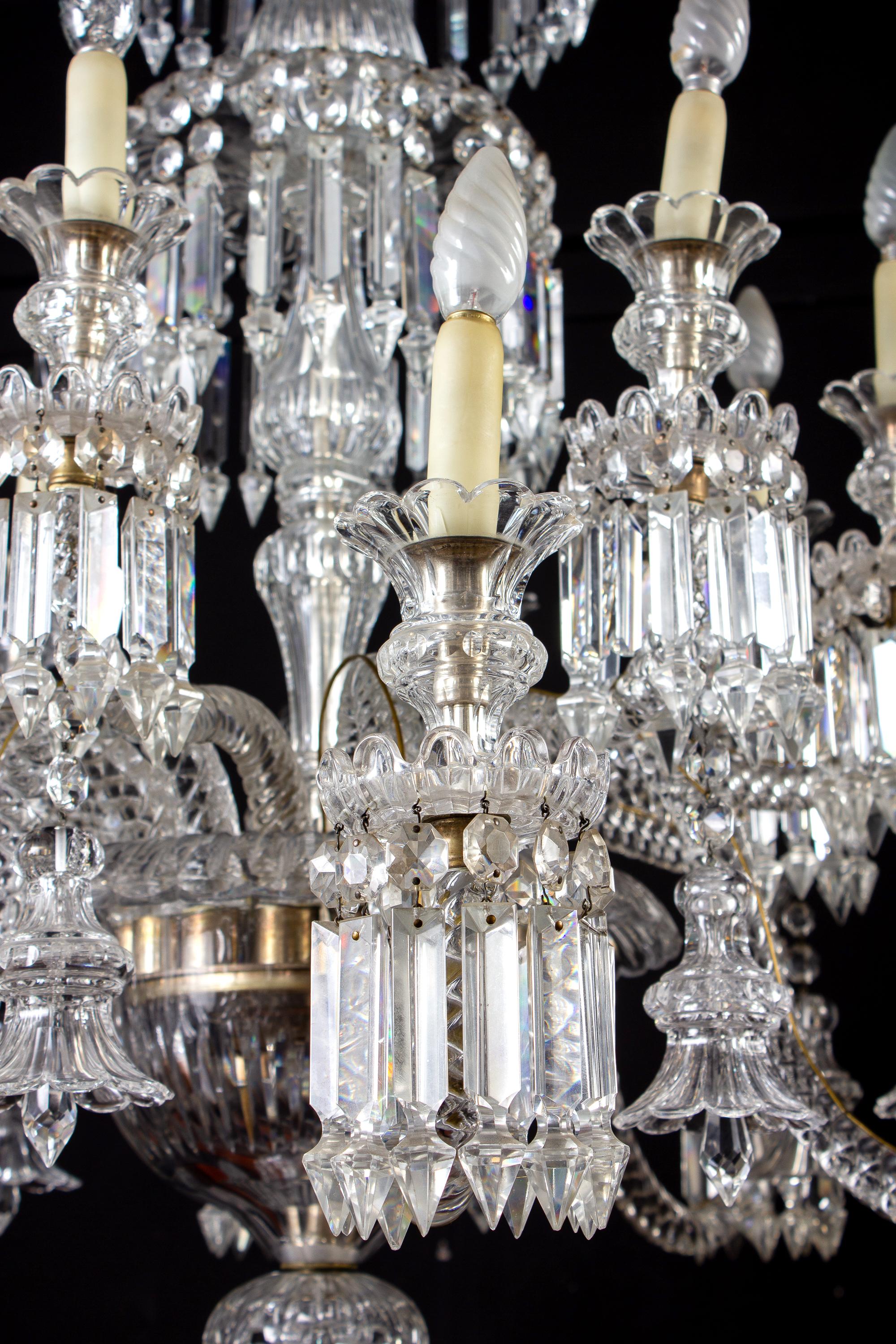 Amazing French Crystal Chandelier, 1940 For Sale 3