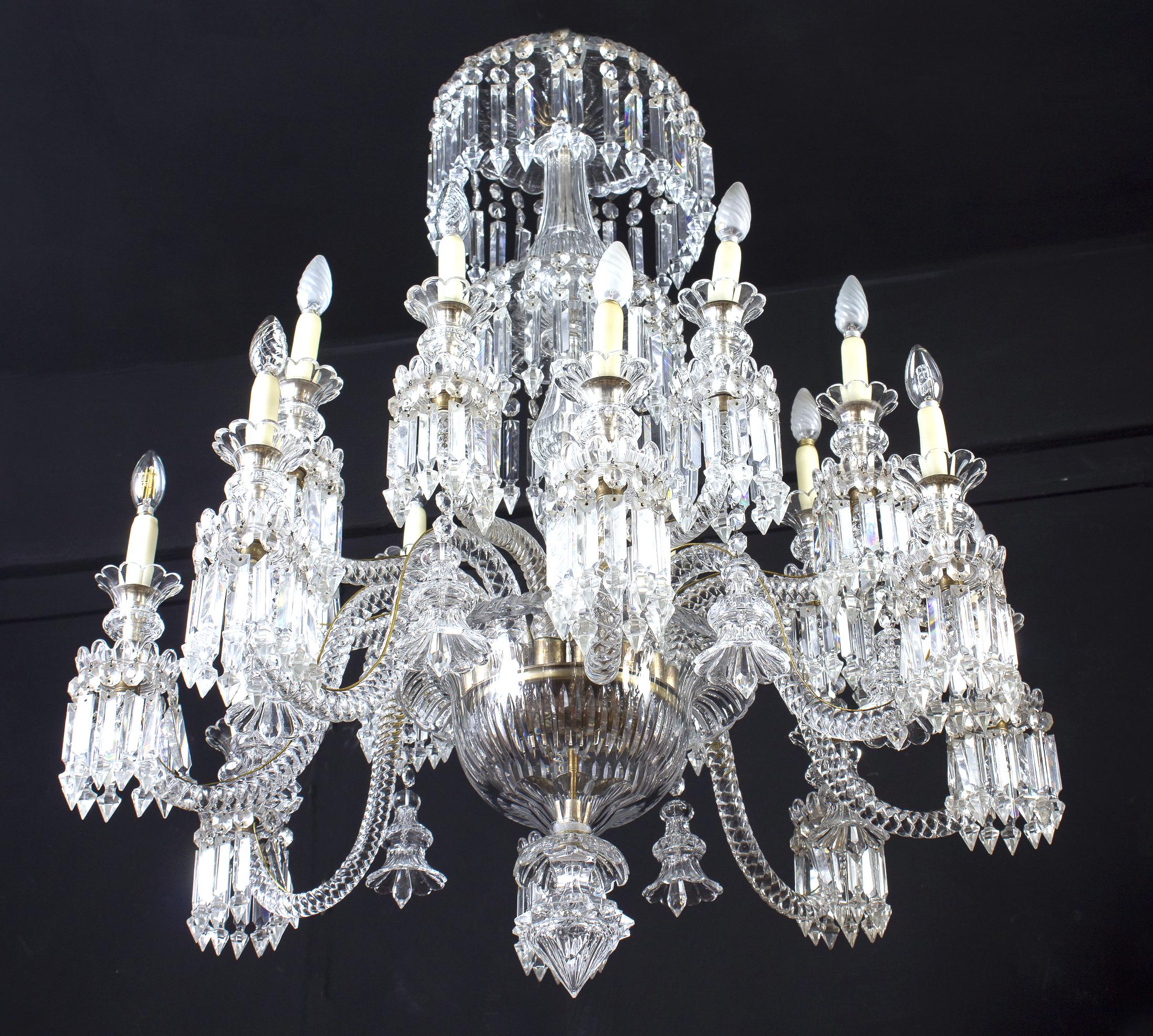 Incredibile lampadario di cristallo francese 1940 in vendita 2