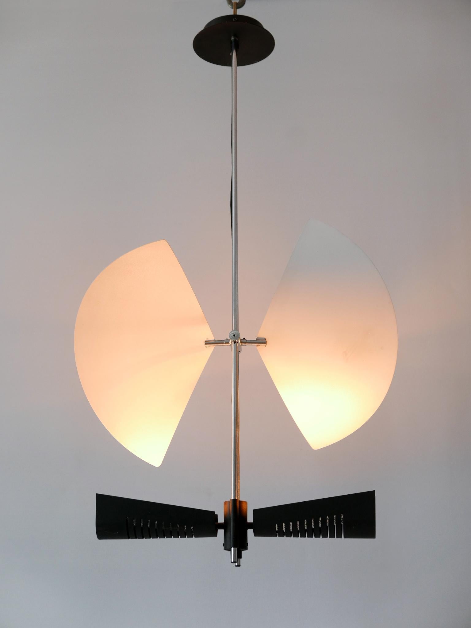 Postmoderno Incredibile lampadario ad ali di Garay 'Enterprise' o lampada da soffitto A. Garcia anni '80 in vendita