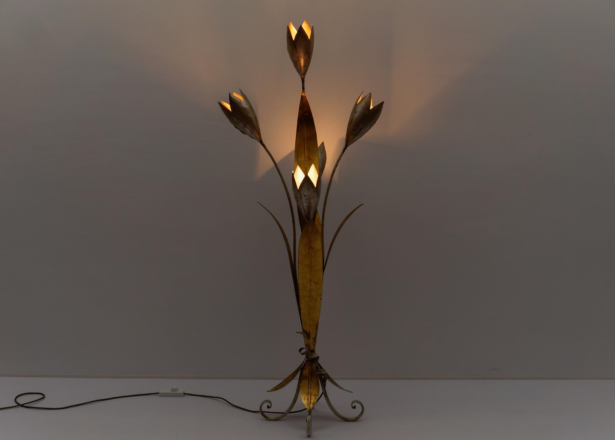 Incredibile lampada da terra floreale dorata di Hans Kögl, Germania, anni '60 in vendita 5