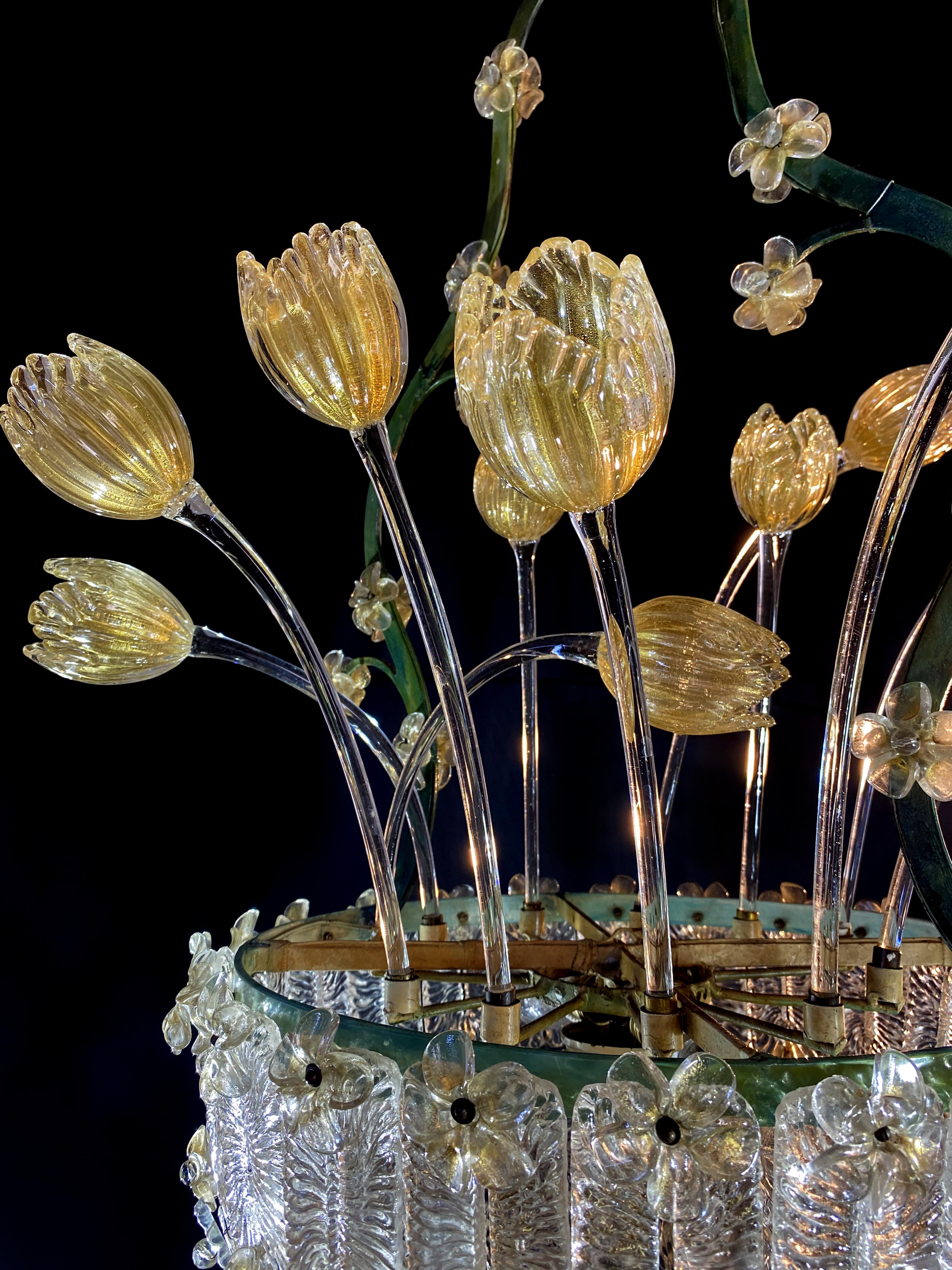 Amazing Glass Flower Chandelier with Gold Inclusions, Murano, 1950s For Sale 12