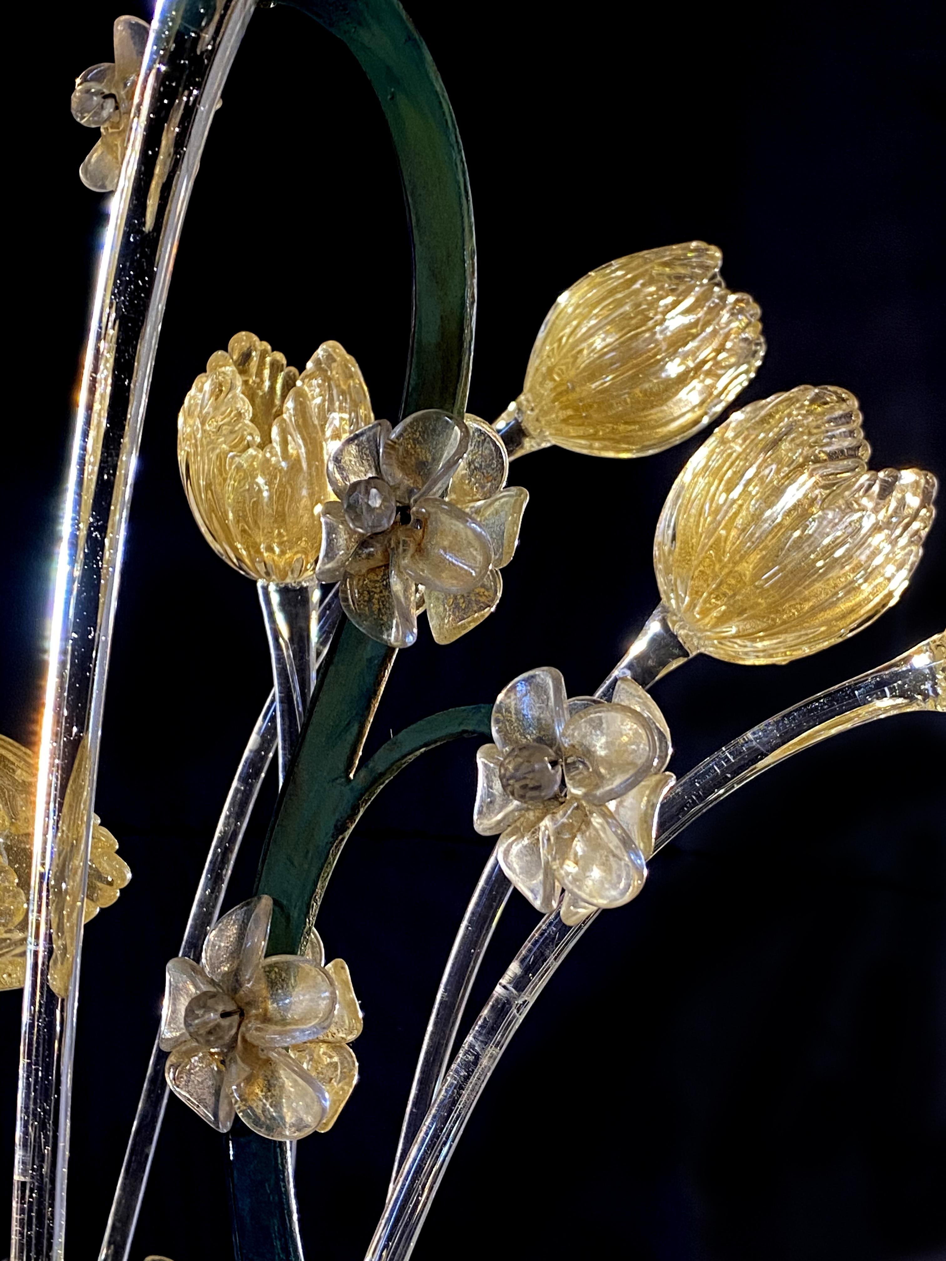 Incredibile lampadario a fiori in vetro con inclusioni d'oro, Murano, anni '50 in vendita 13