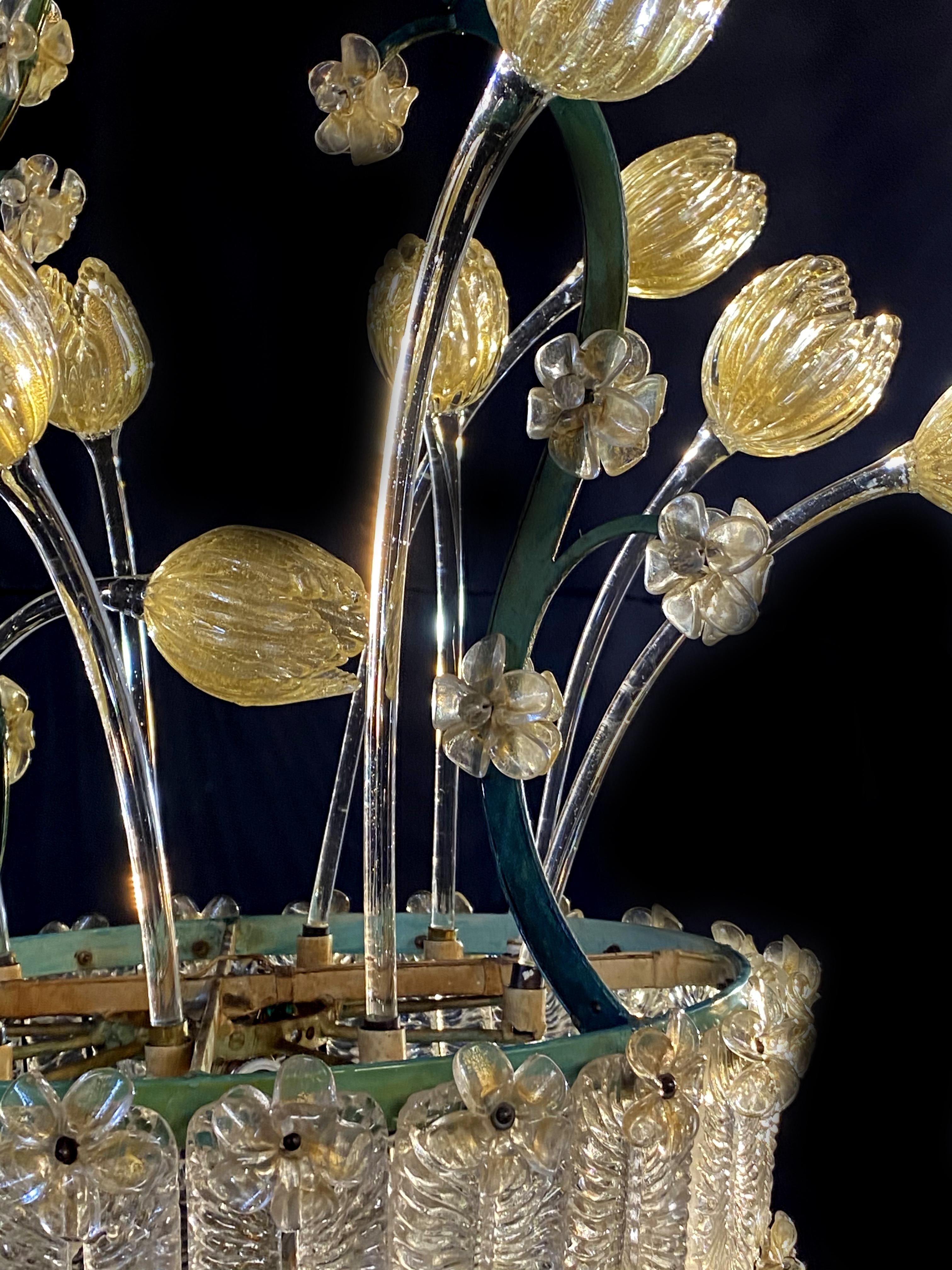Incredibile lampadario a fiori in vetro con inclusioni d'oro, Murano, anni '50 in vendita 2
