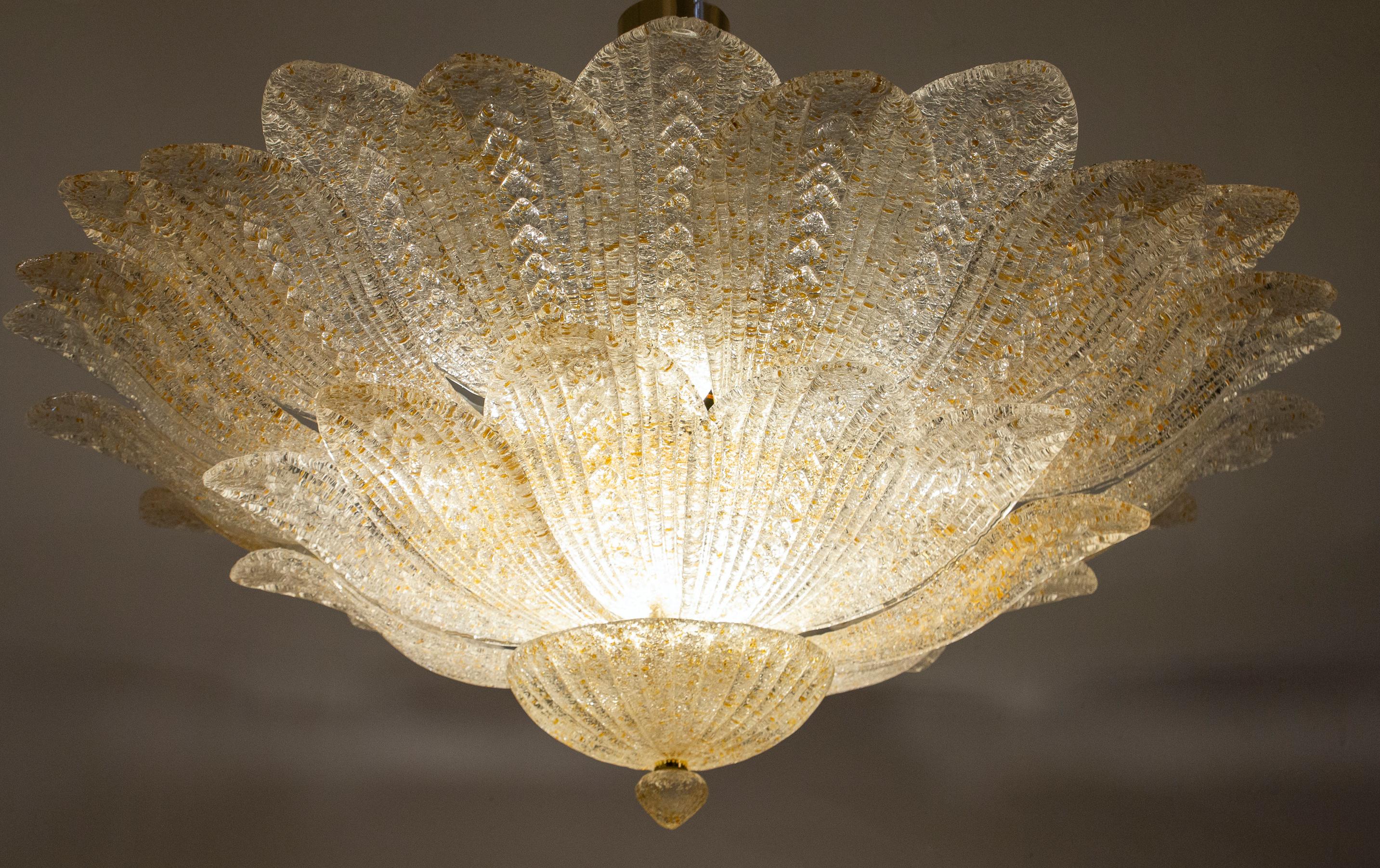 Increíble Lámpara de techo o araña de cristal de Murano ámbar dorado Leave en Excelente estado para la venta en Rome, IT