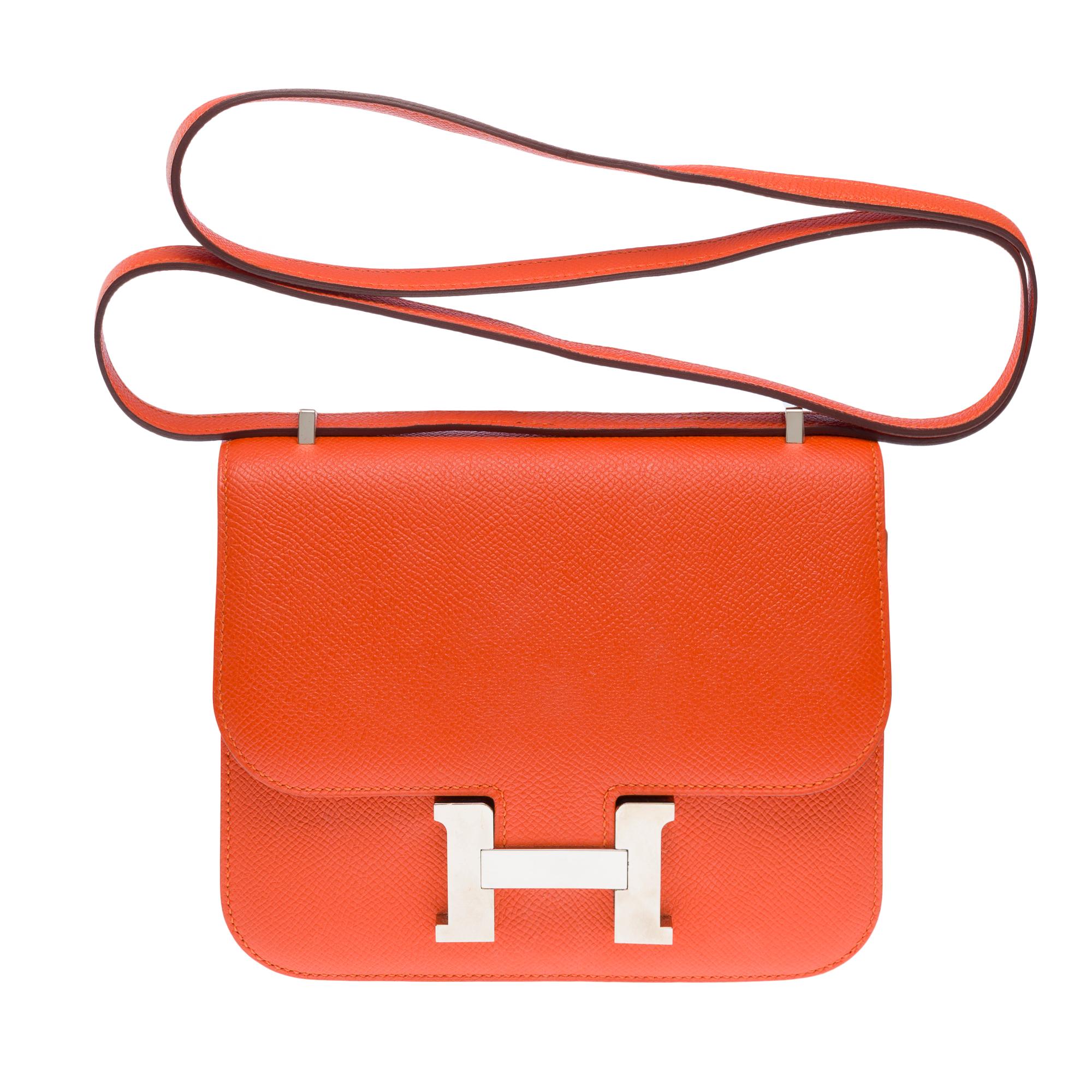 Superbe sac à bandoulière Hermès Constance Mini 18 en cuir Orange Feu Epsom, SHW Excellent état - En vente à Paris, IDF