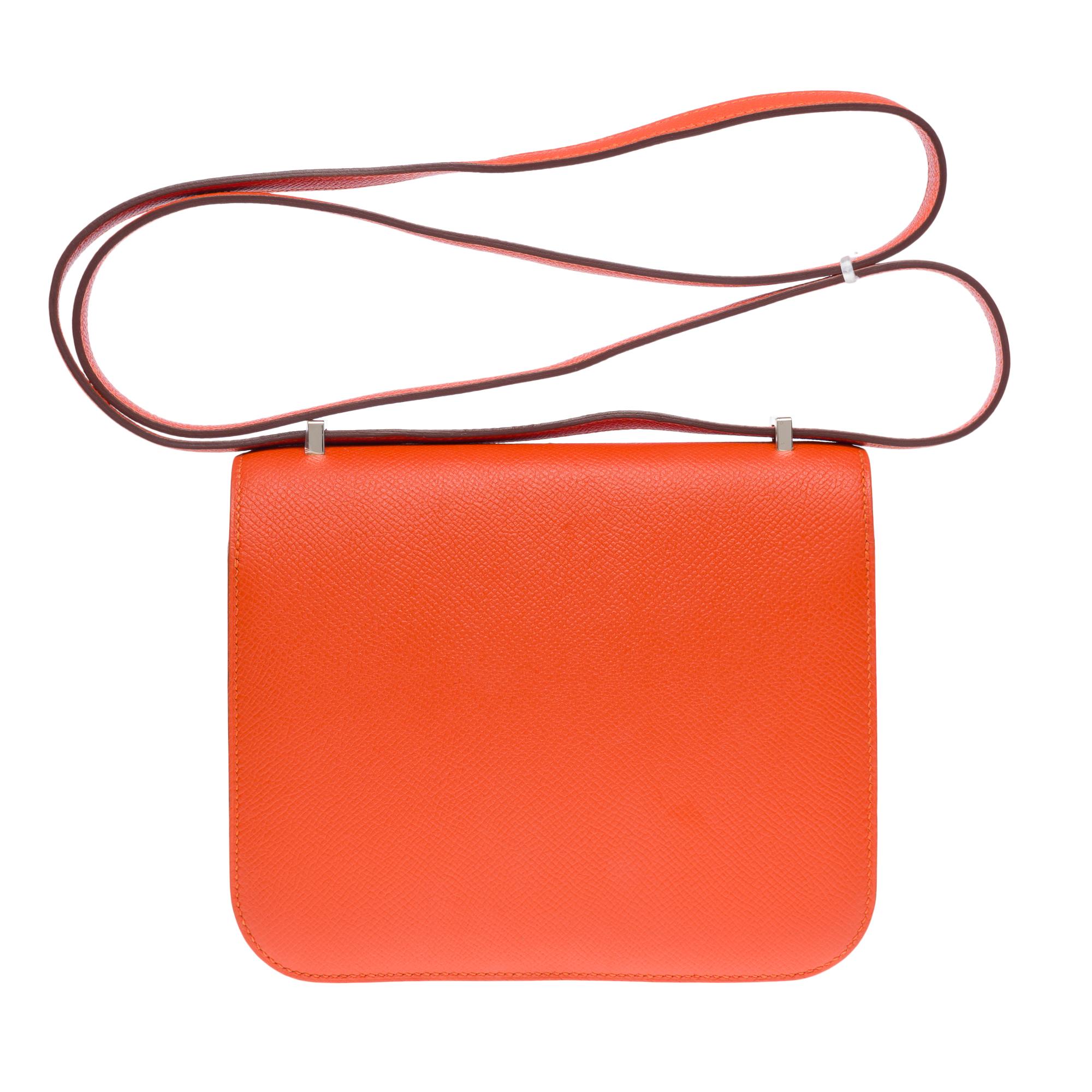 Superbe sac à bandoulière Hermès Constance Mini 18 en cuir Orange Feu Epsom, SHW Pour femmes en vente