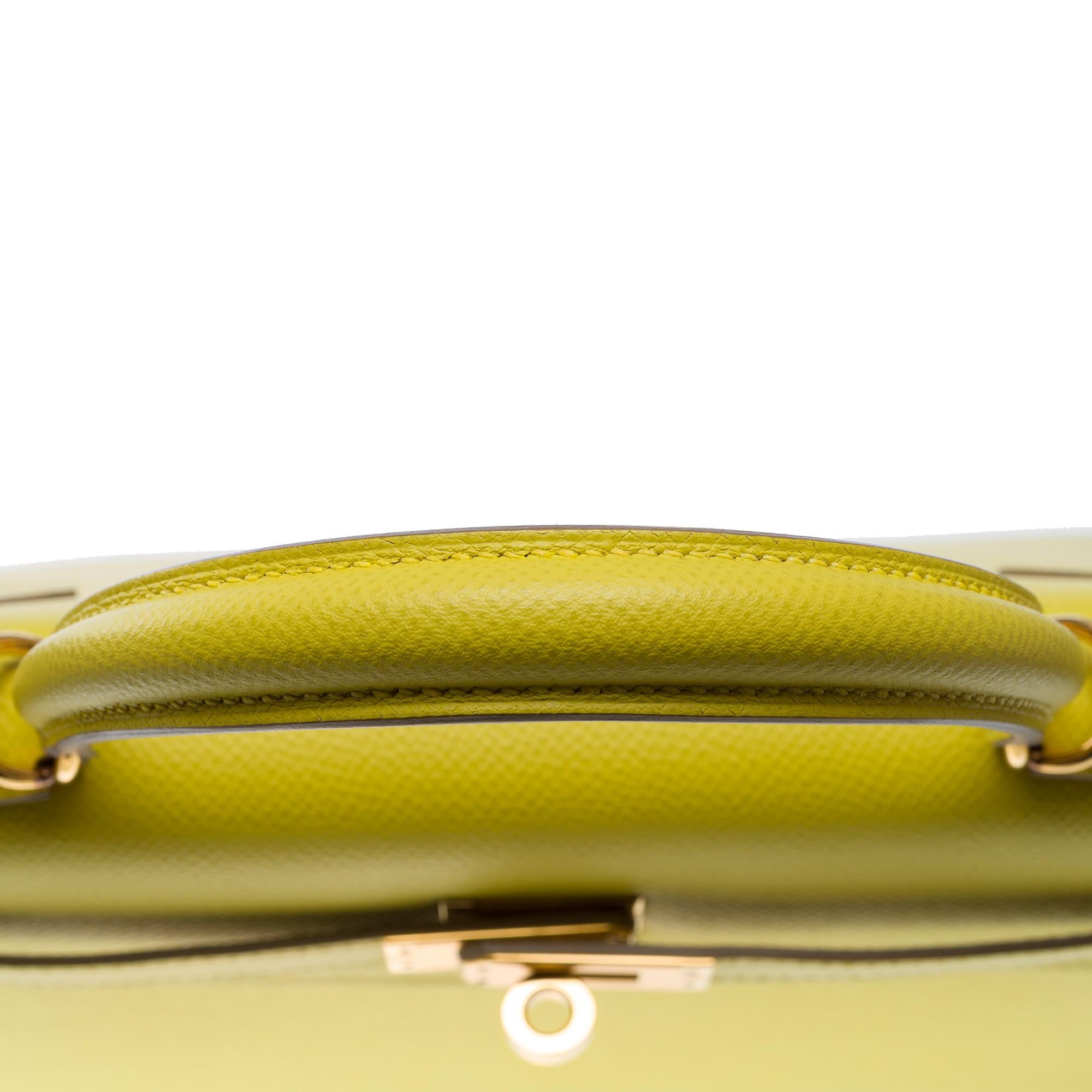 Amazing Hermès Kelly 25 handbag strap in Lime Epsom Calf leather, GHW For Sale 5