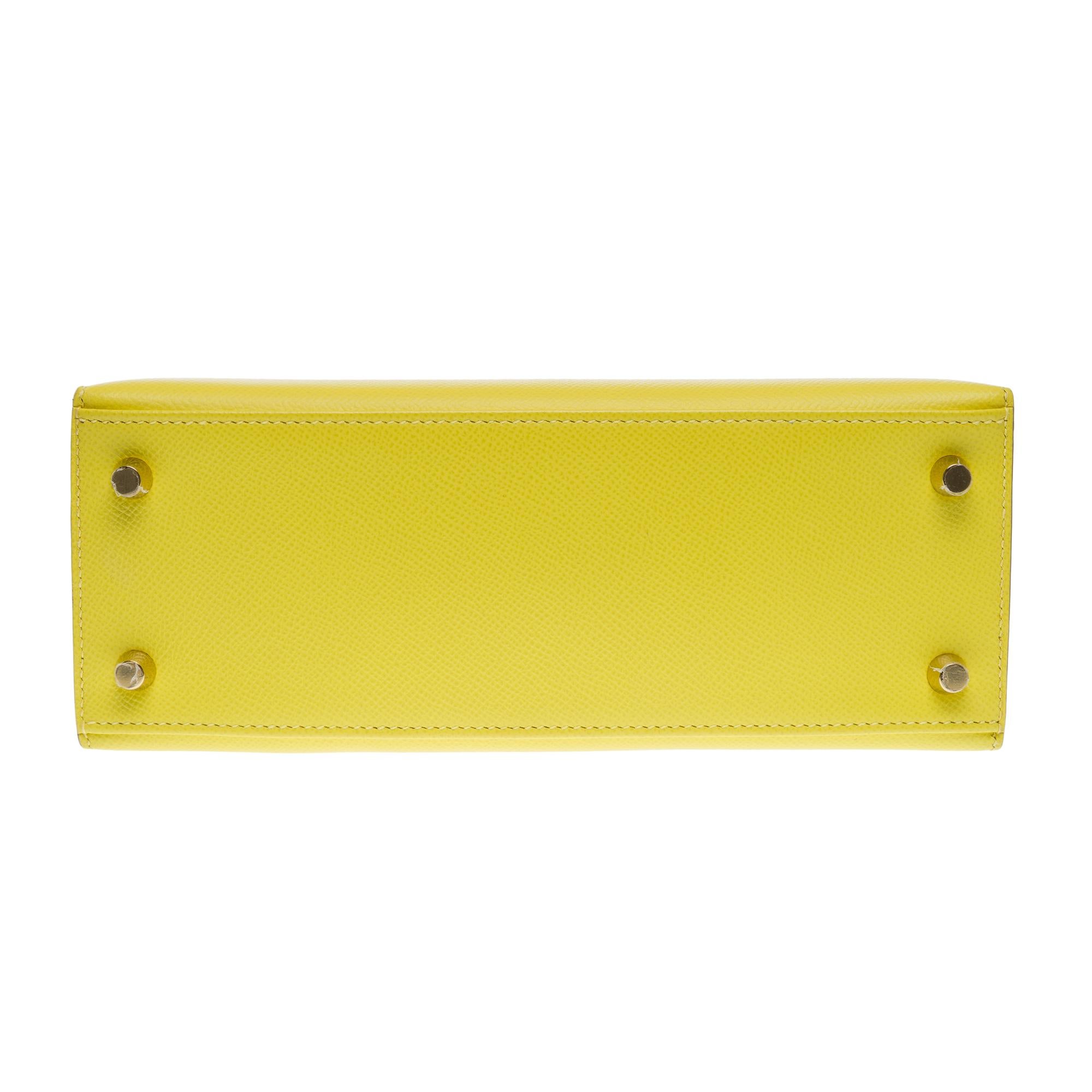 Amazing Hermès Kelly 25 handbag strap in Lime Epsom Calf leather, GHW For Sale 6