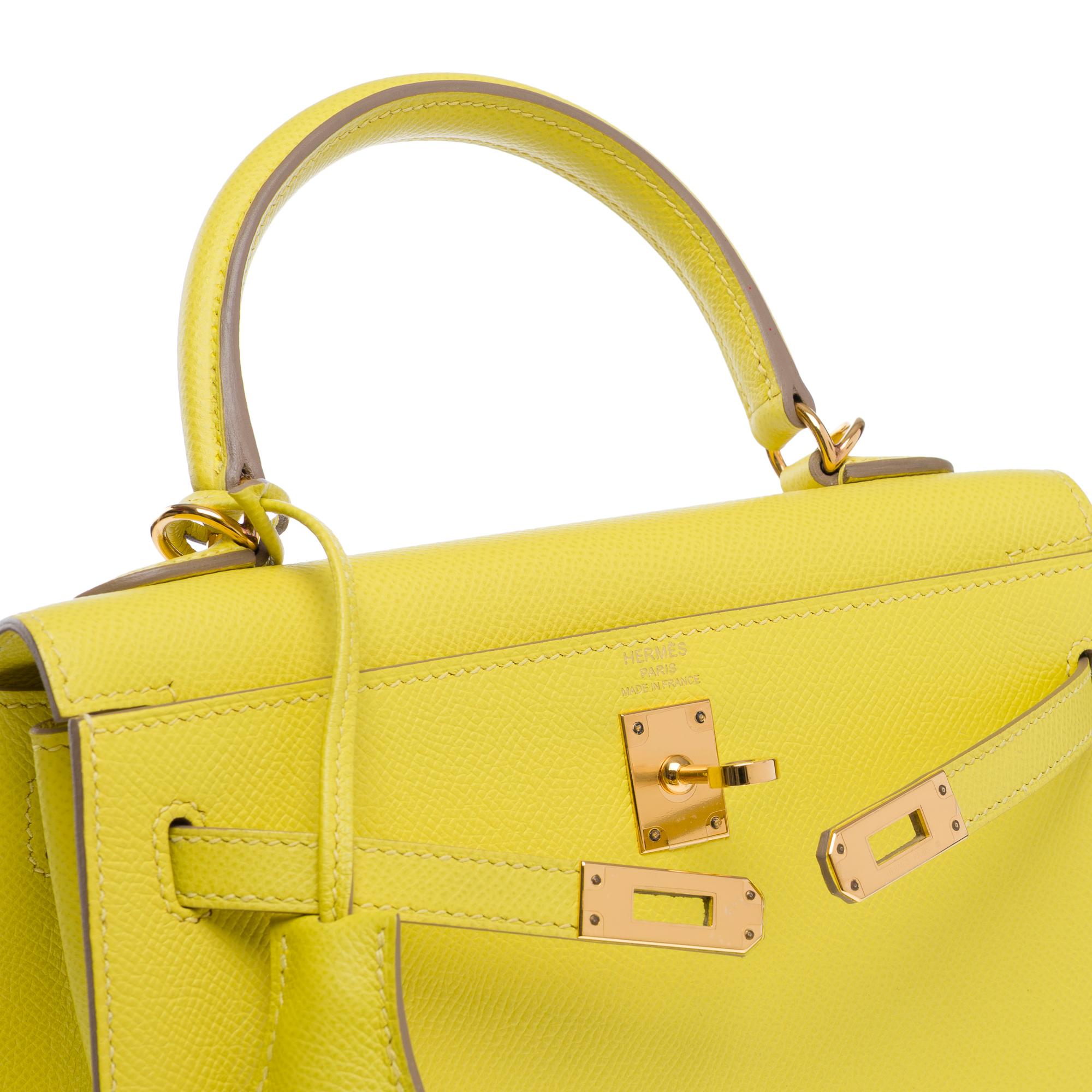 Amazing Hermès Kelly 25 handbag strap in Lime Epsom Calf leather, GHW For Sale 2