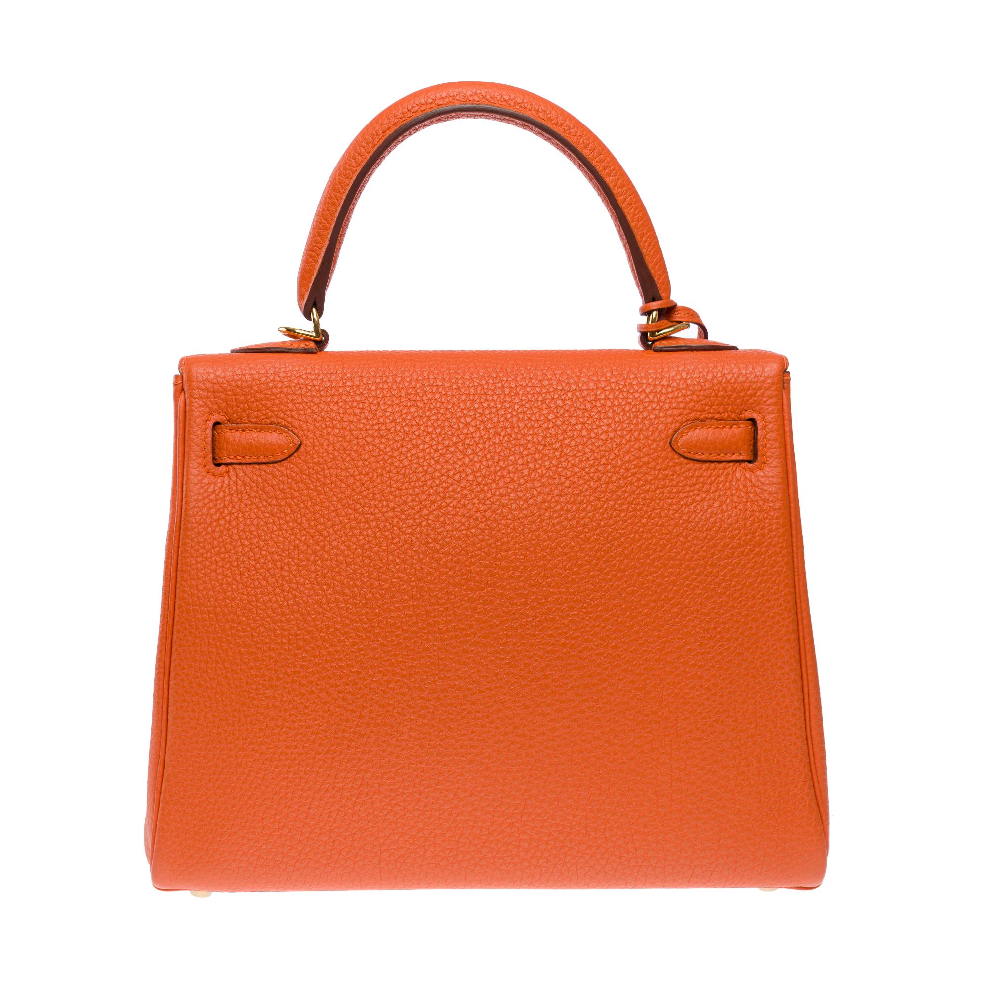 Women's Amazing Hermès Kelly 25 retourne handbag strap in Orange Feu Togo leather , GHW For Sale