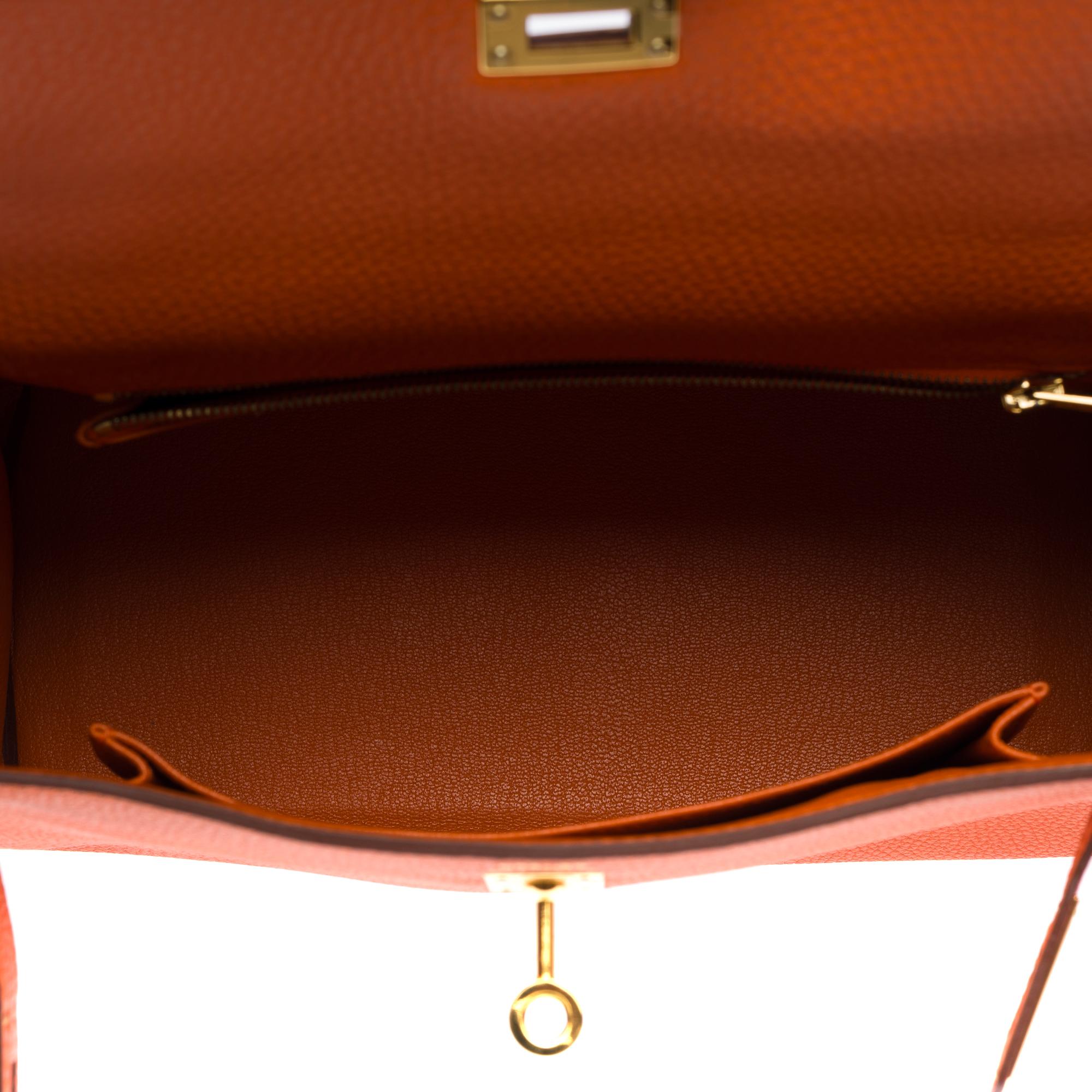 Amazing Hermès Kelly 25 retourne handbag strap in Orange Feu Togo leather , GHW For Sale 5