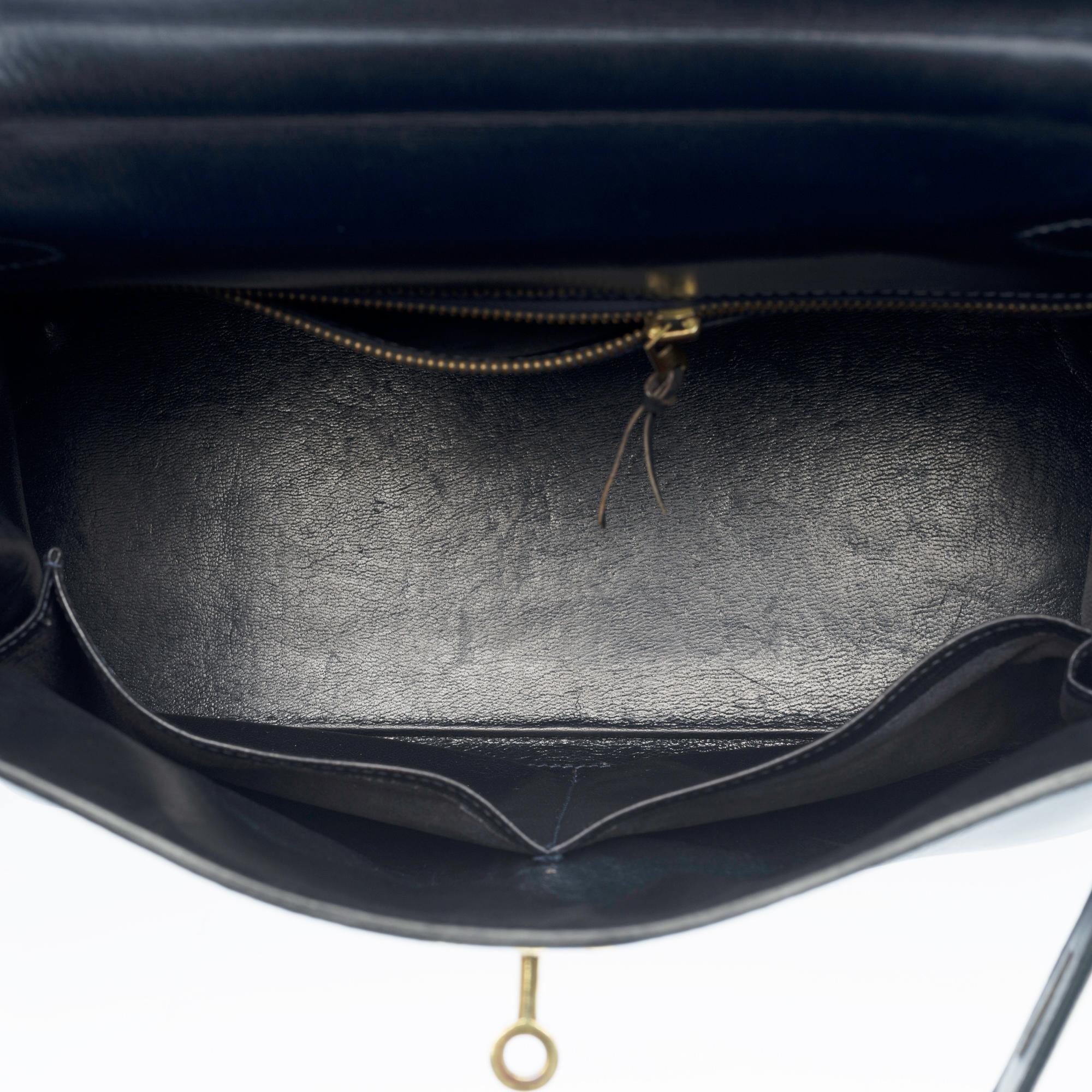Amazing Hermes Kelly 28 retourne handbag strap in Navy blue box calfskin, GHW In Good Condition In Paris, IDF