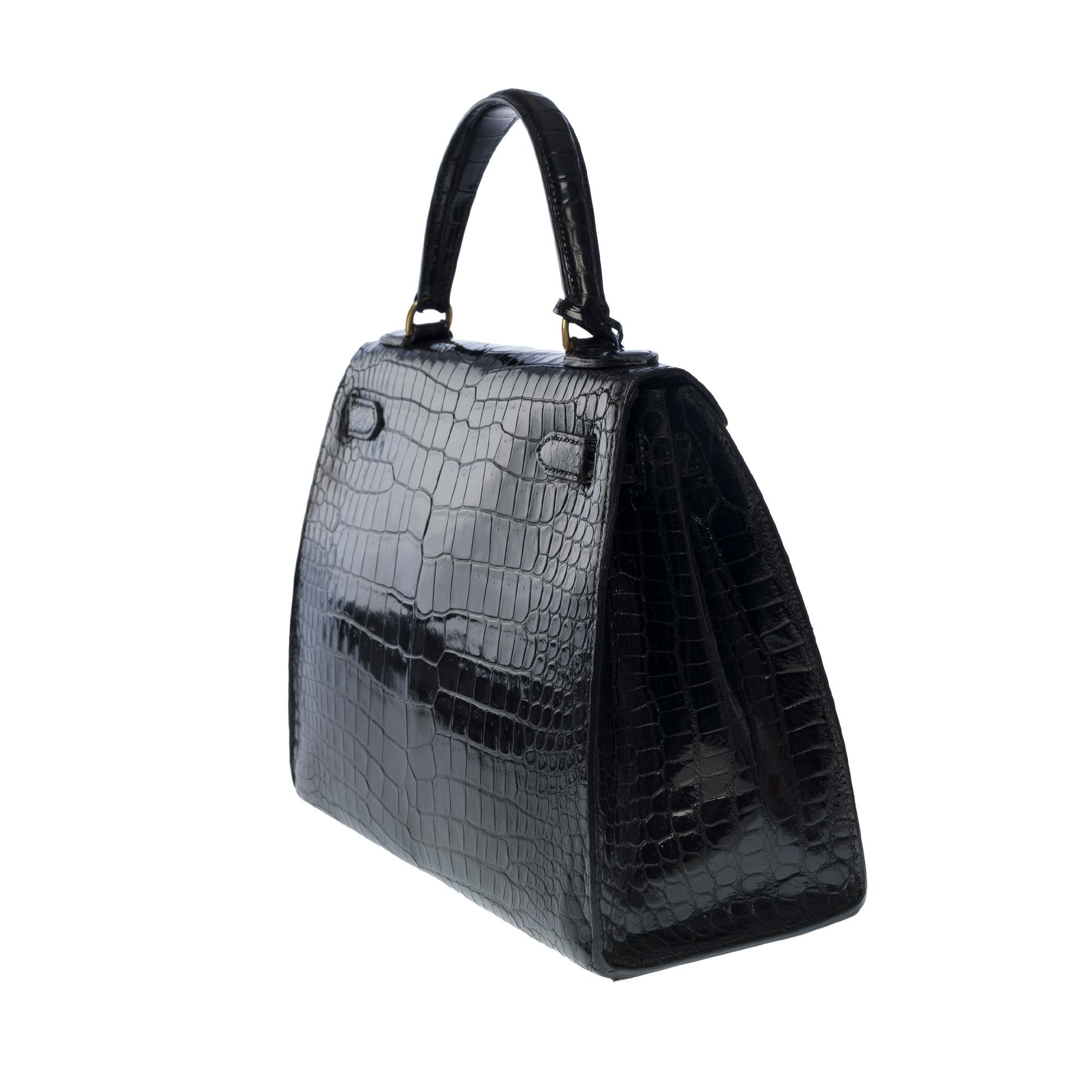 Women's Amazing Hermes Kelly 28 sellier handbag strap in black Crocodile Porosus, GHW