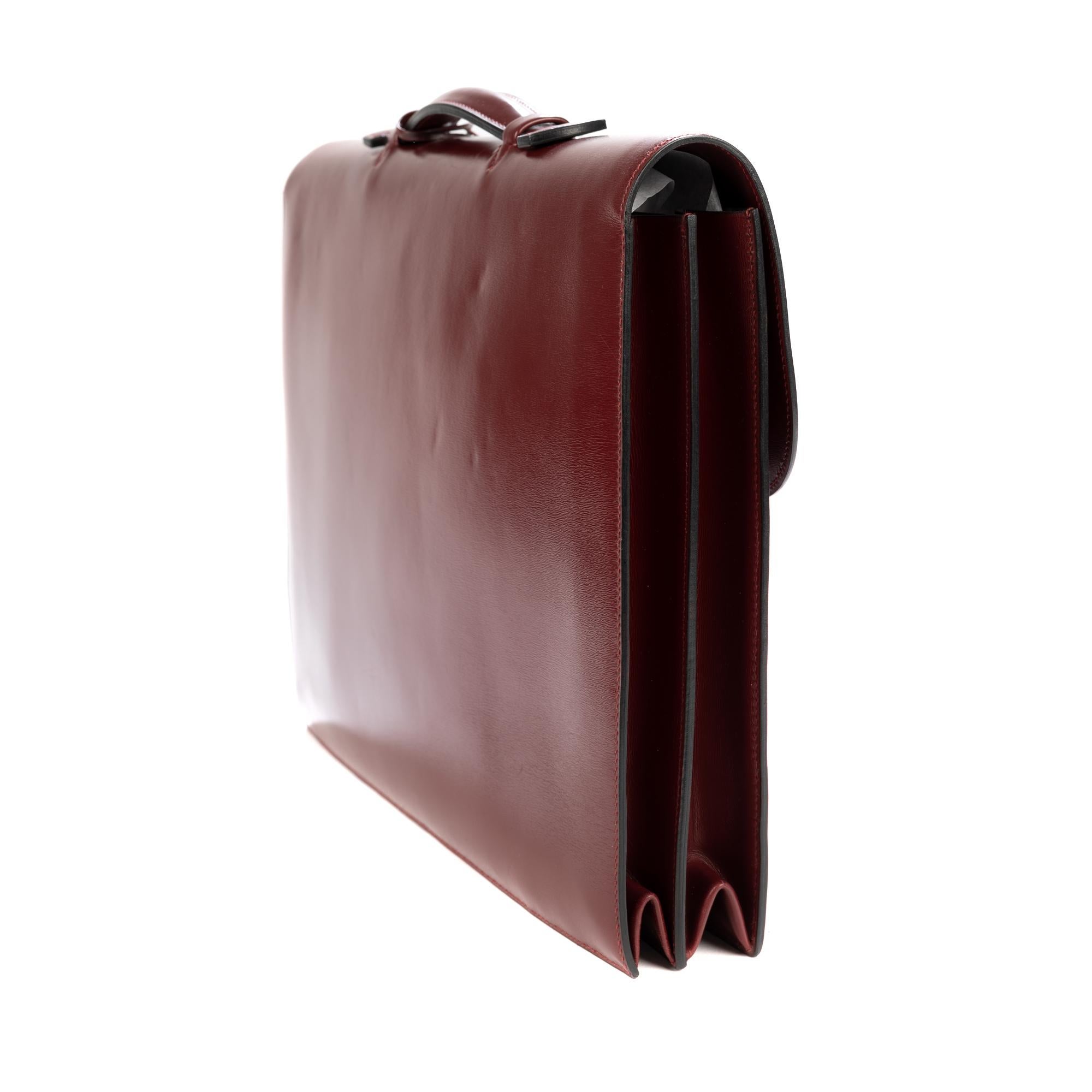 Amazing Hermès Sac à dépêches briefcase in burgundy calfskin In Good Condition In Paris, IDF