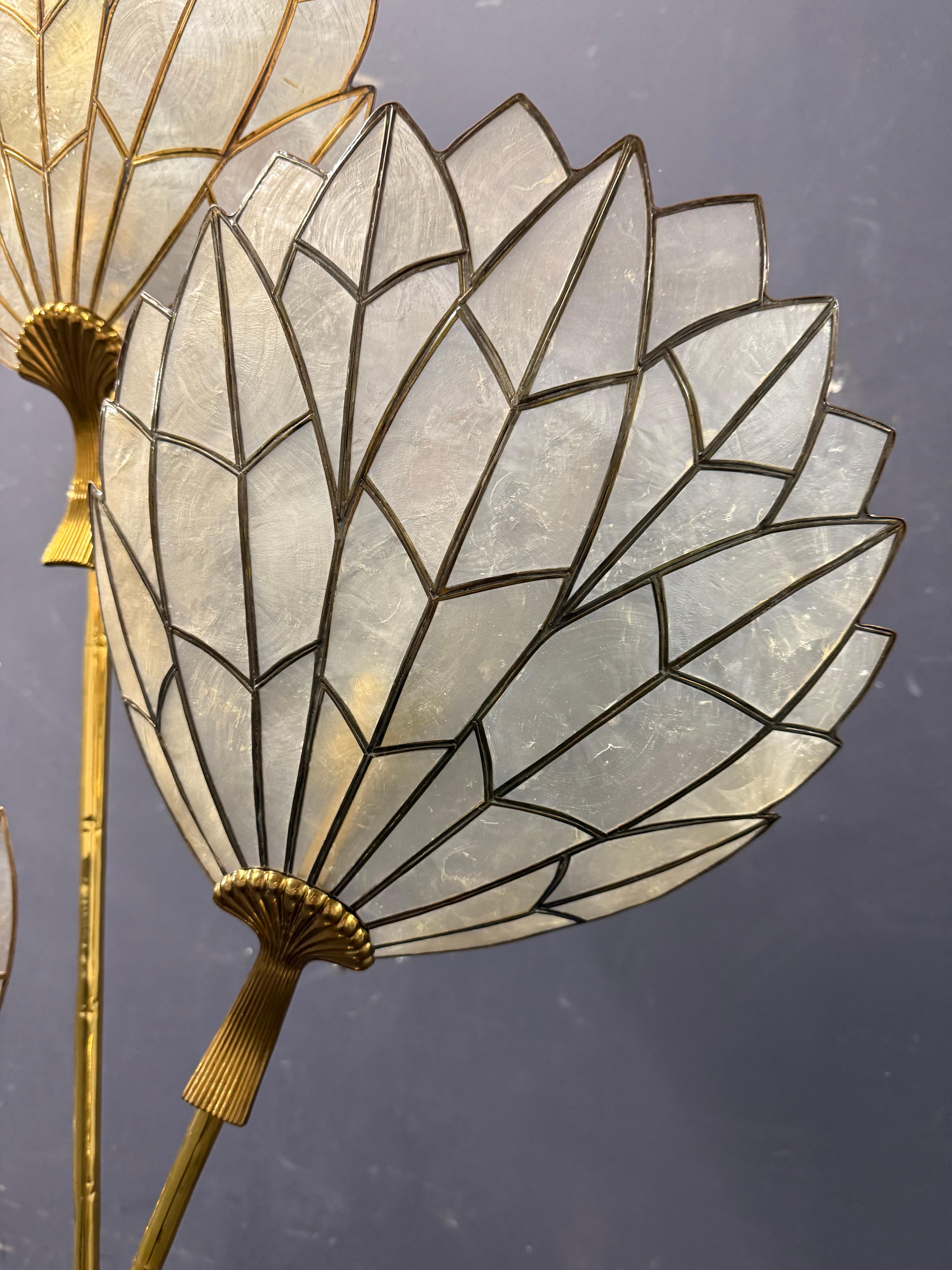 Etonnant lampadaire et cône mural de style régence hollywoodienne attribué à la Maison Baguès en vente 7