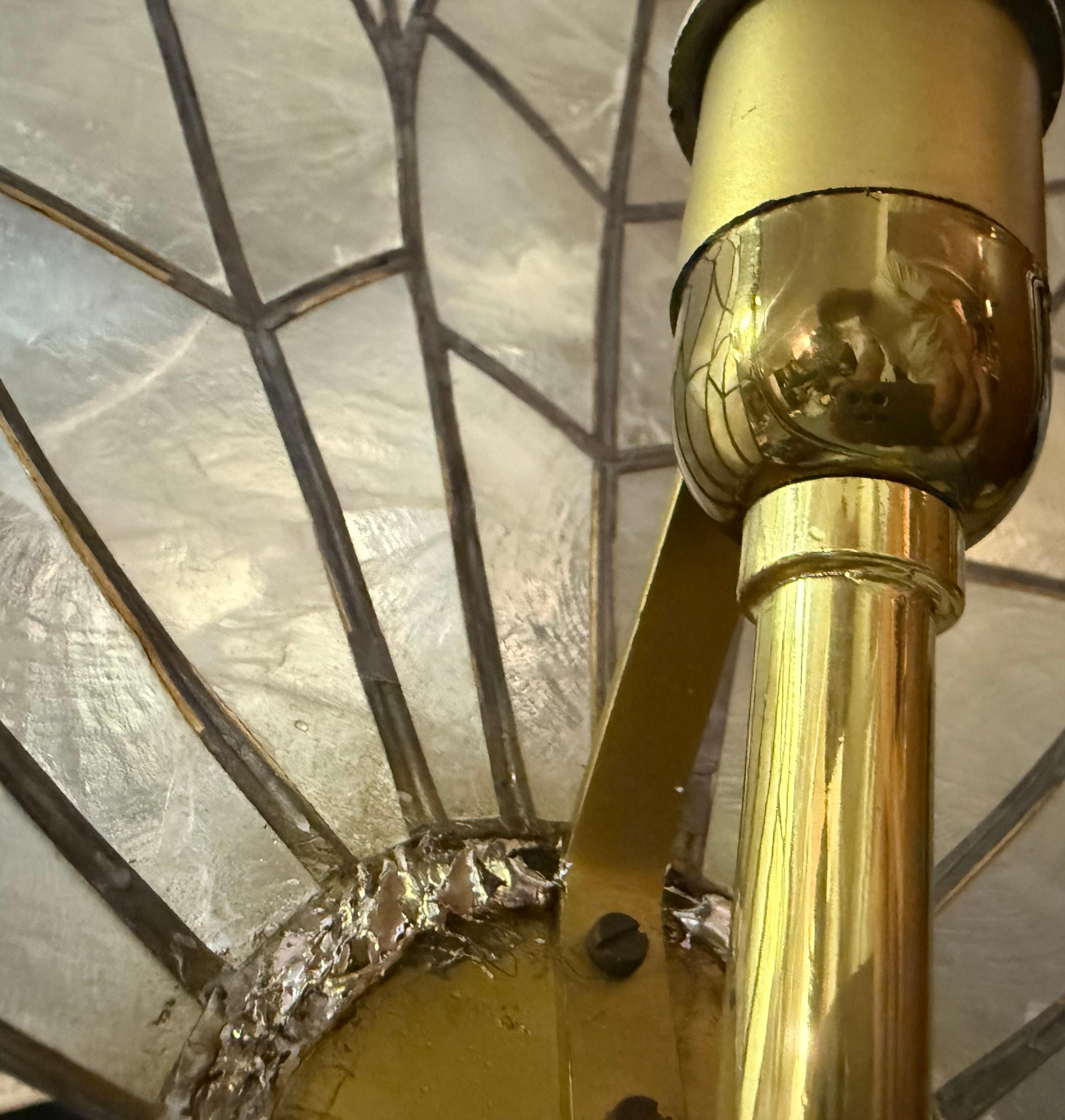 Etonnant lampadaire et cône mural de style régence hollywoodienne attribué à la Maison Baguès en vente 13