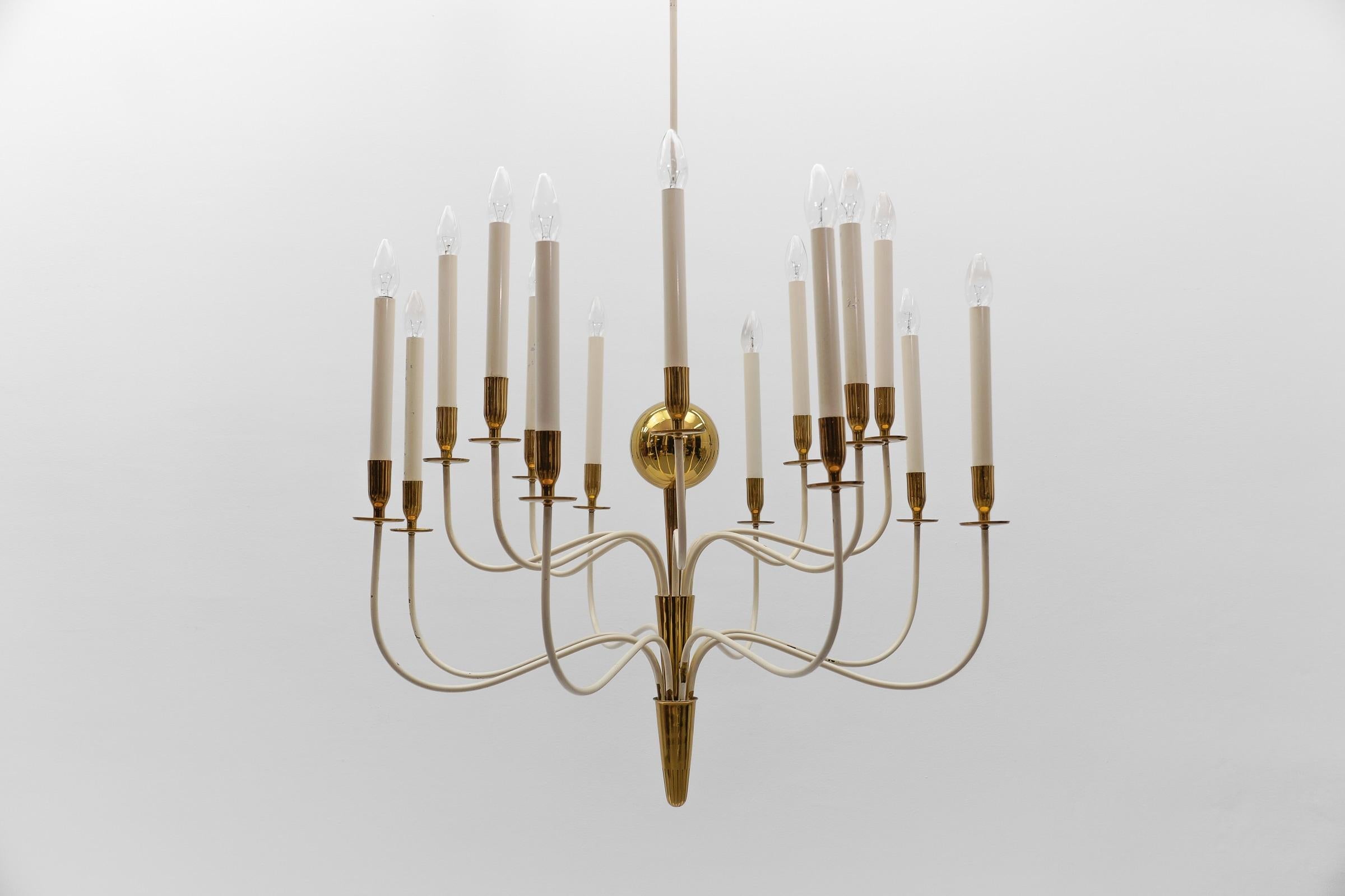Hollywood Regency Incredibile lampadario enorme di Vereinigte Werkstätten München, Germania anni '50 in vendita