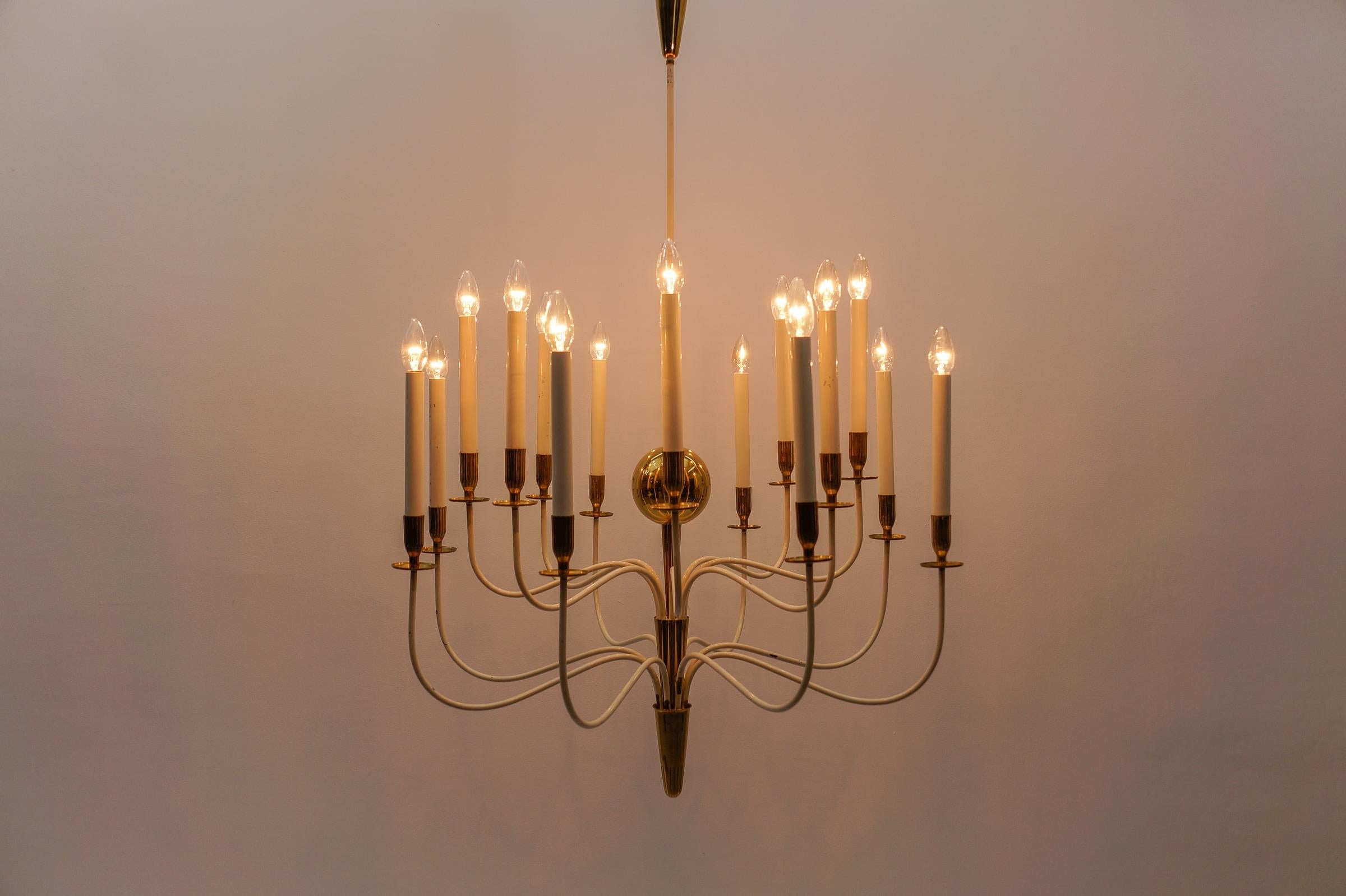 Incredibile lampadario enorme di Vereinigte Werkstätten München, Germania anni '50 In condizioni buone in vendita a Nürnberg, Bayern