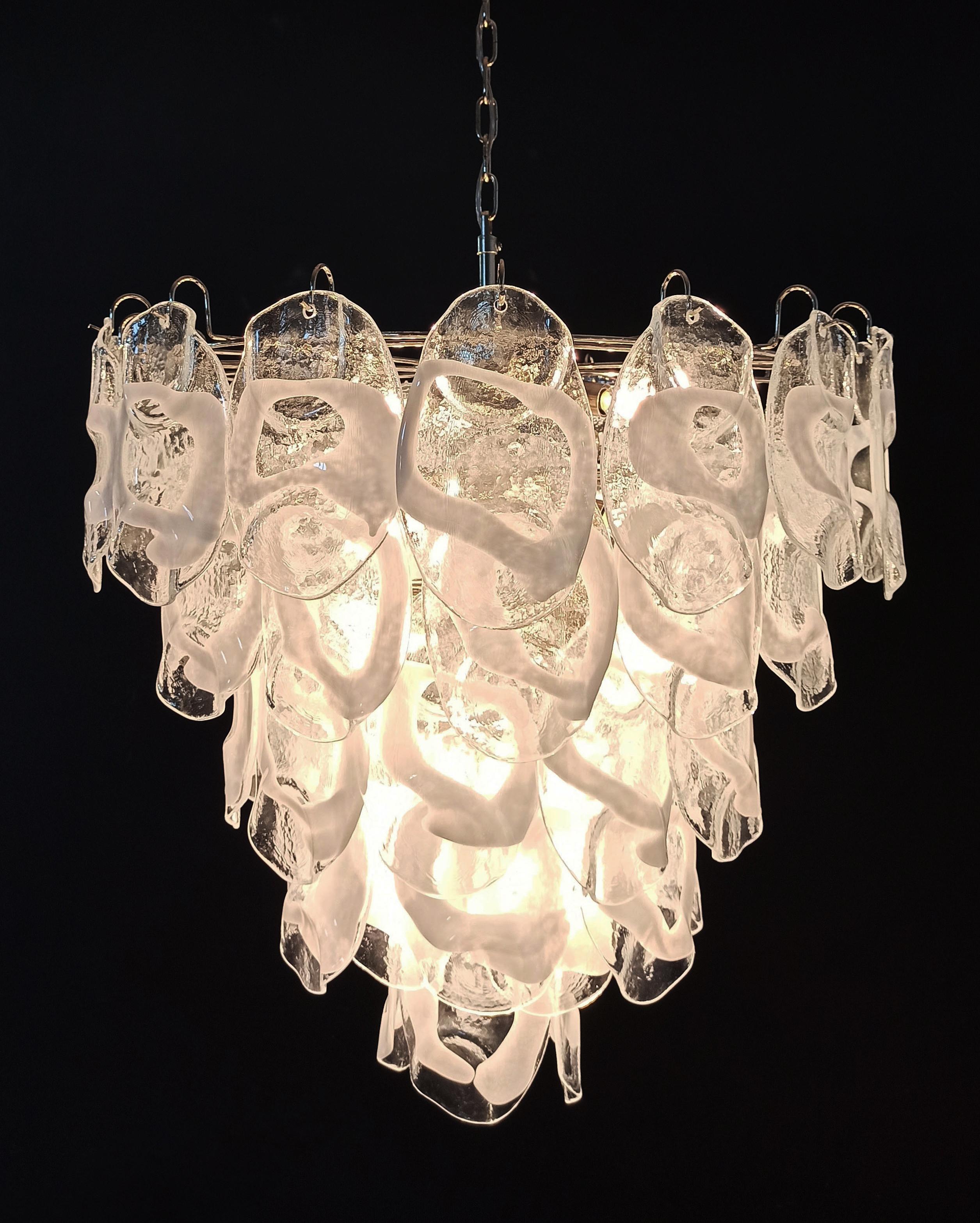Amazing Huge Vintage Italian Murano chandelier lamp by Vistosi - 57 glasses For Sale 9
