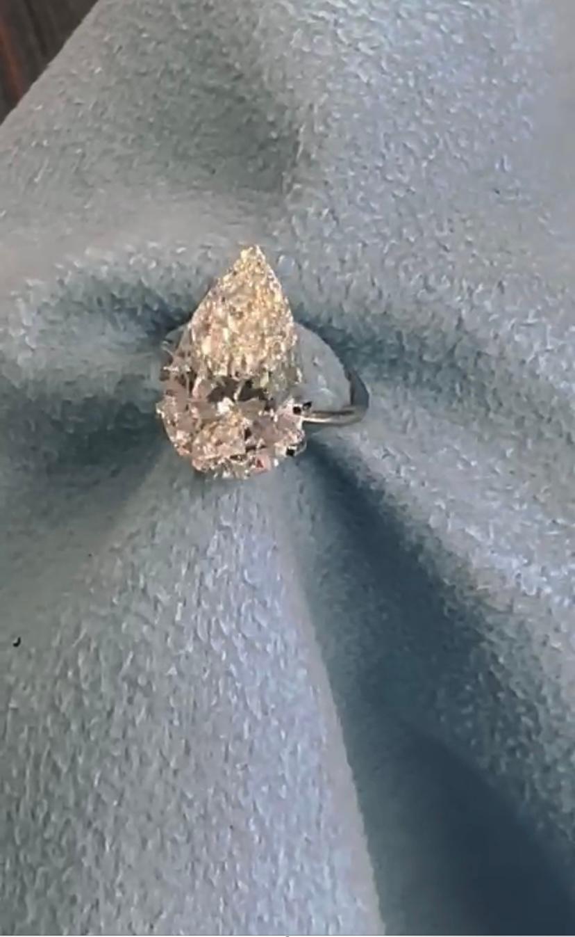 IGI Certified 8.01 Carats Diamond 18K Gold Solitaire Ring In New Condition For Sale In Massafra, IT
